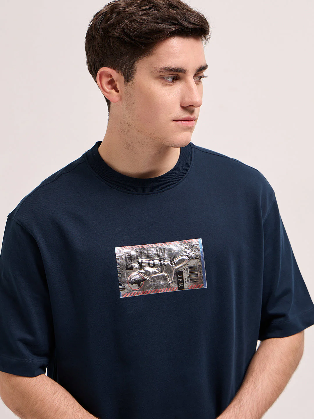 Men Navy Oversize Graphic Printed Crew Neck T-shirt - Image 5