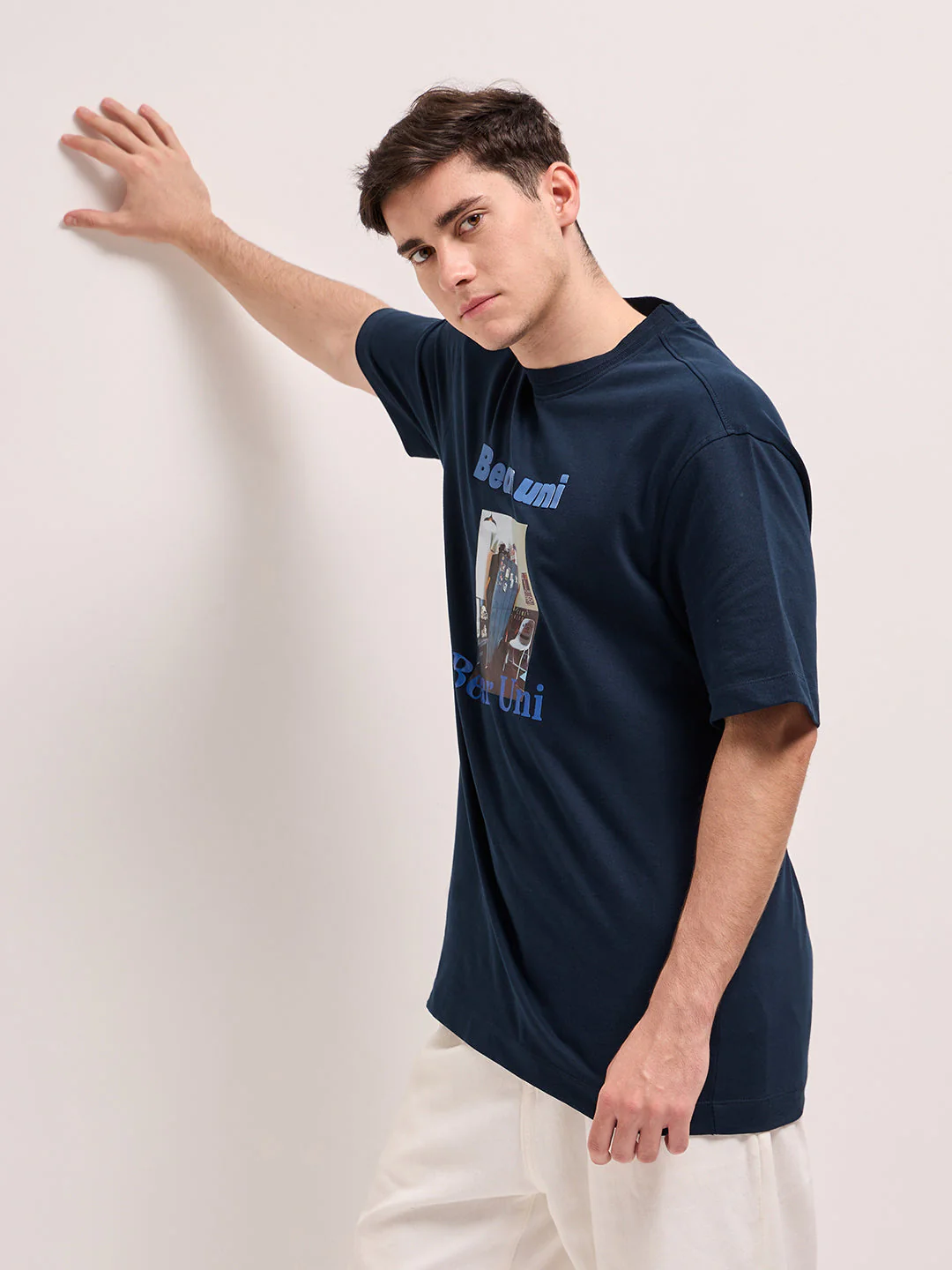 Men Navy Oversize Graphic Printed Crew Neck T-shirt - Image 3