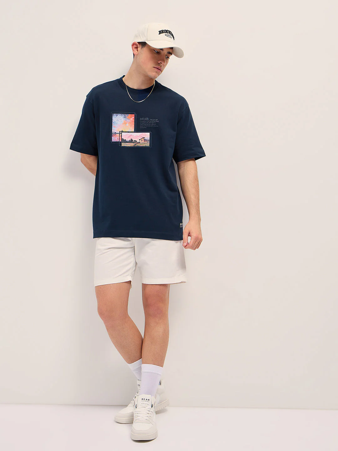 Men Navy Oversize Graphic Printed Crew Neck T-shirt - Image 4