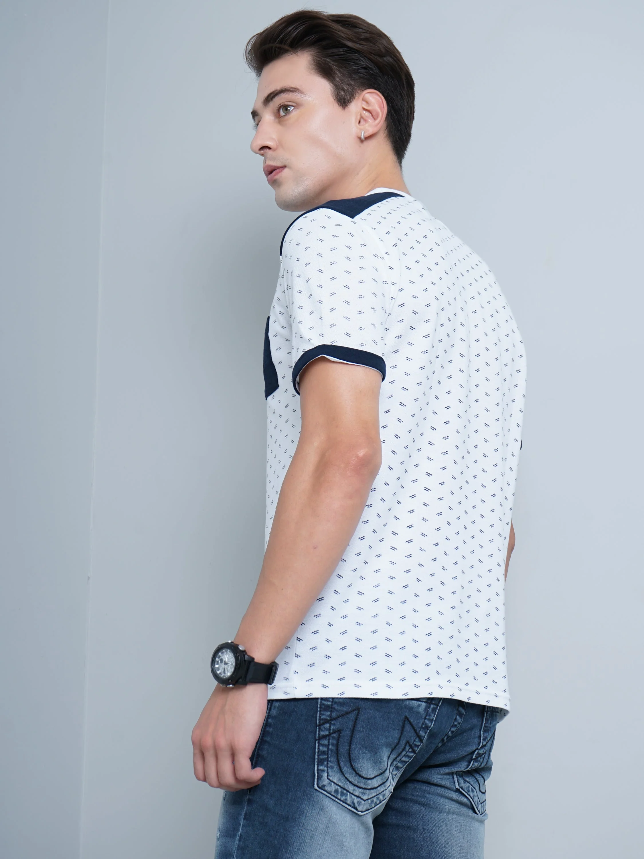 Men Navy Pocket White T-Shirt - Image 2