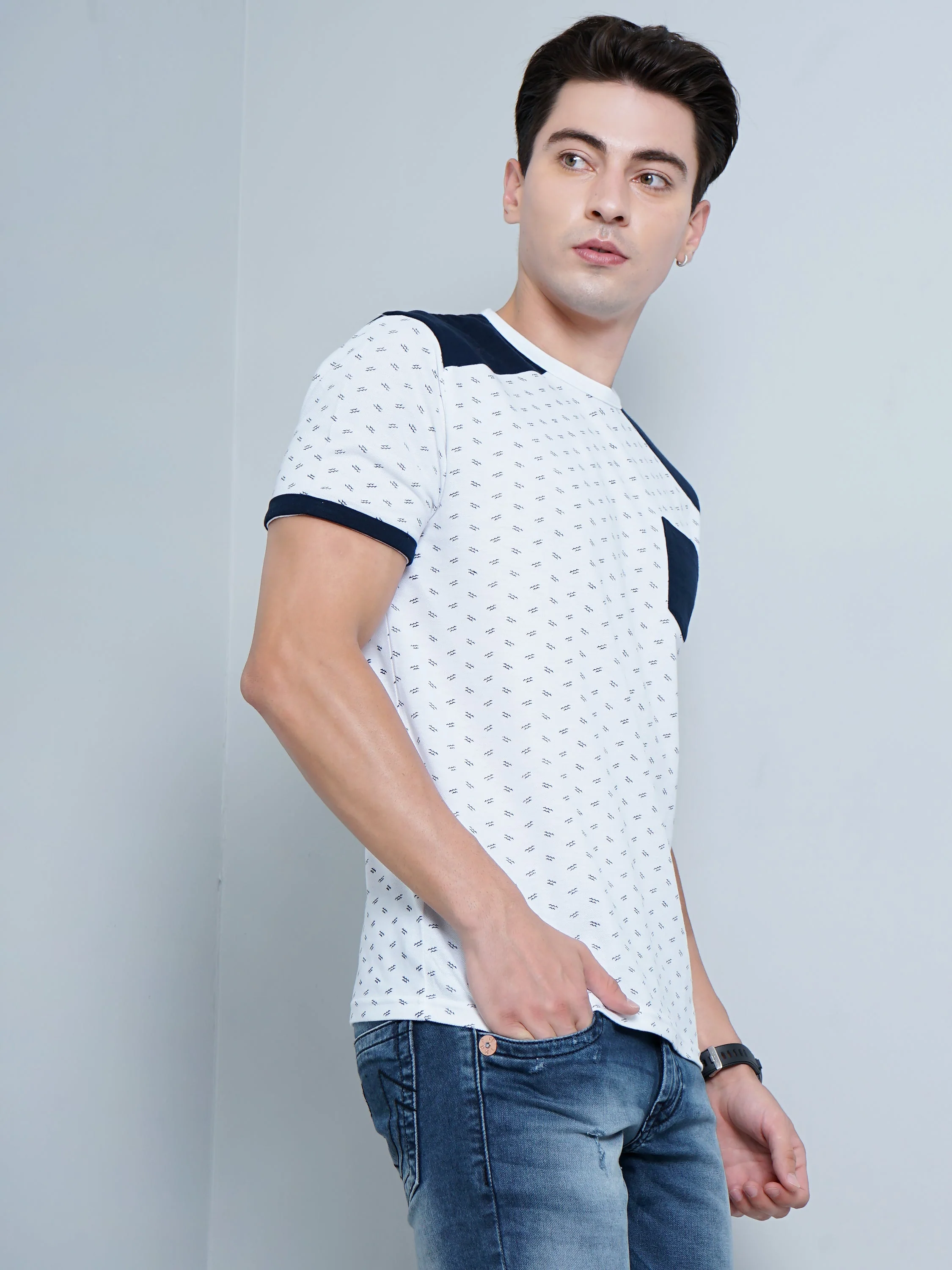 Men Navy Pocket White T-Shirt - Image 3