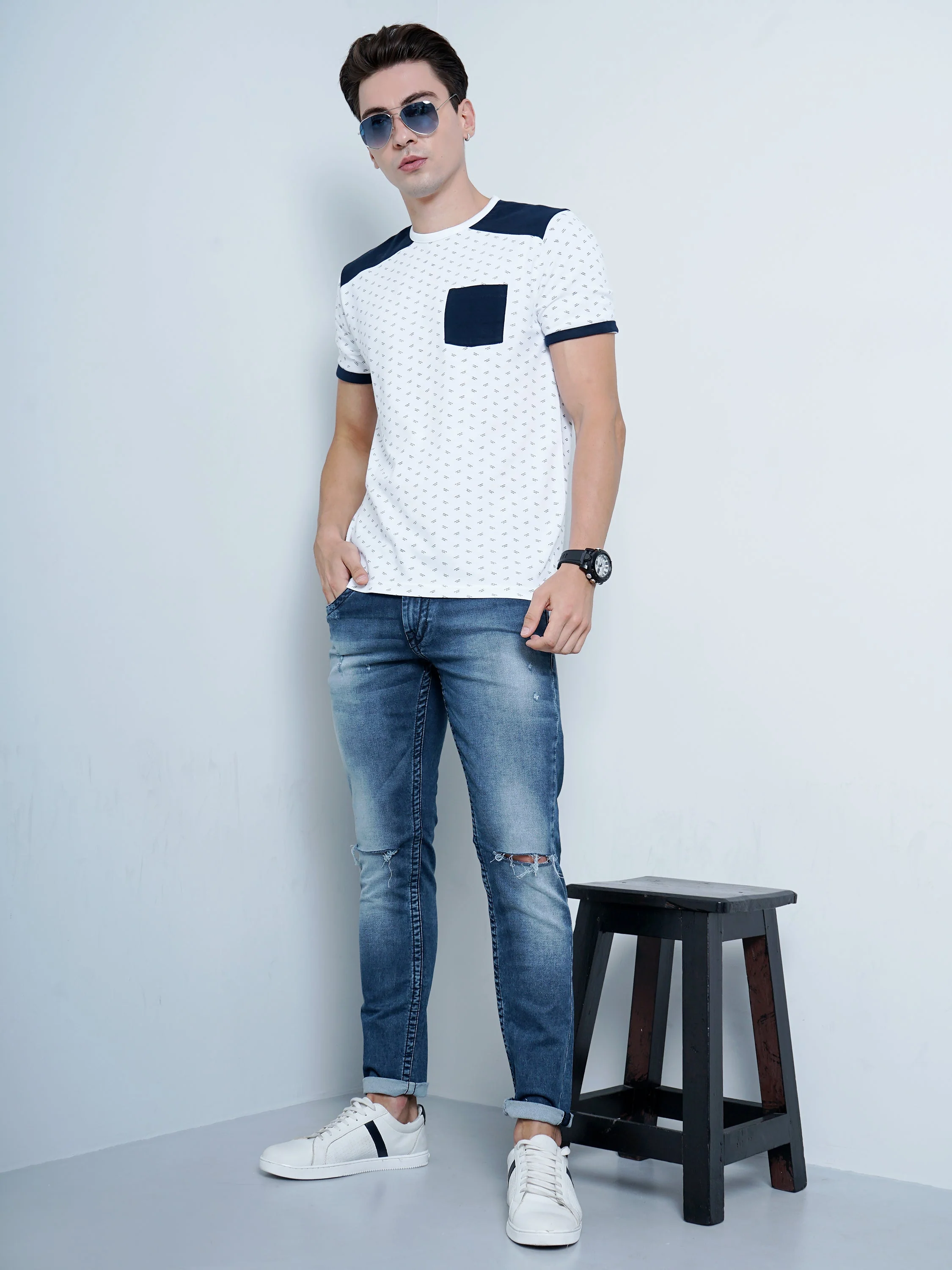 Men Navy Pocket White T-Shirt - Image 4