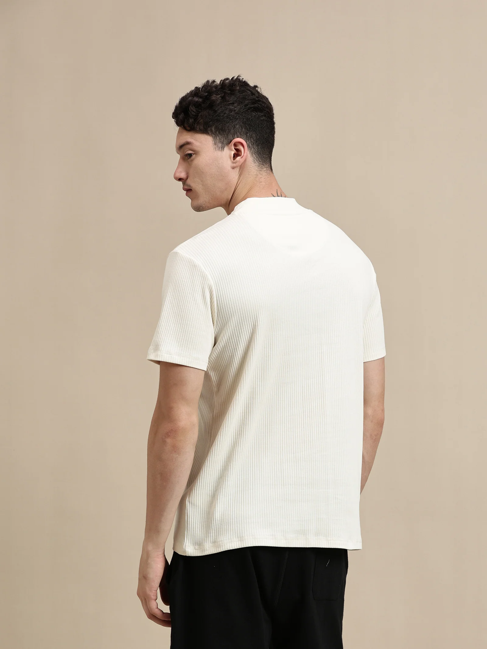 Men Off White Half Sleeve T-Shirt - Image 3