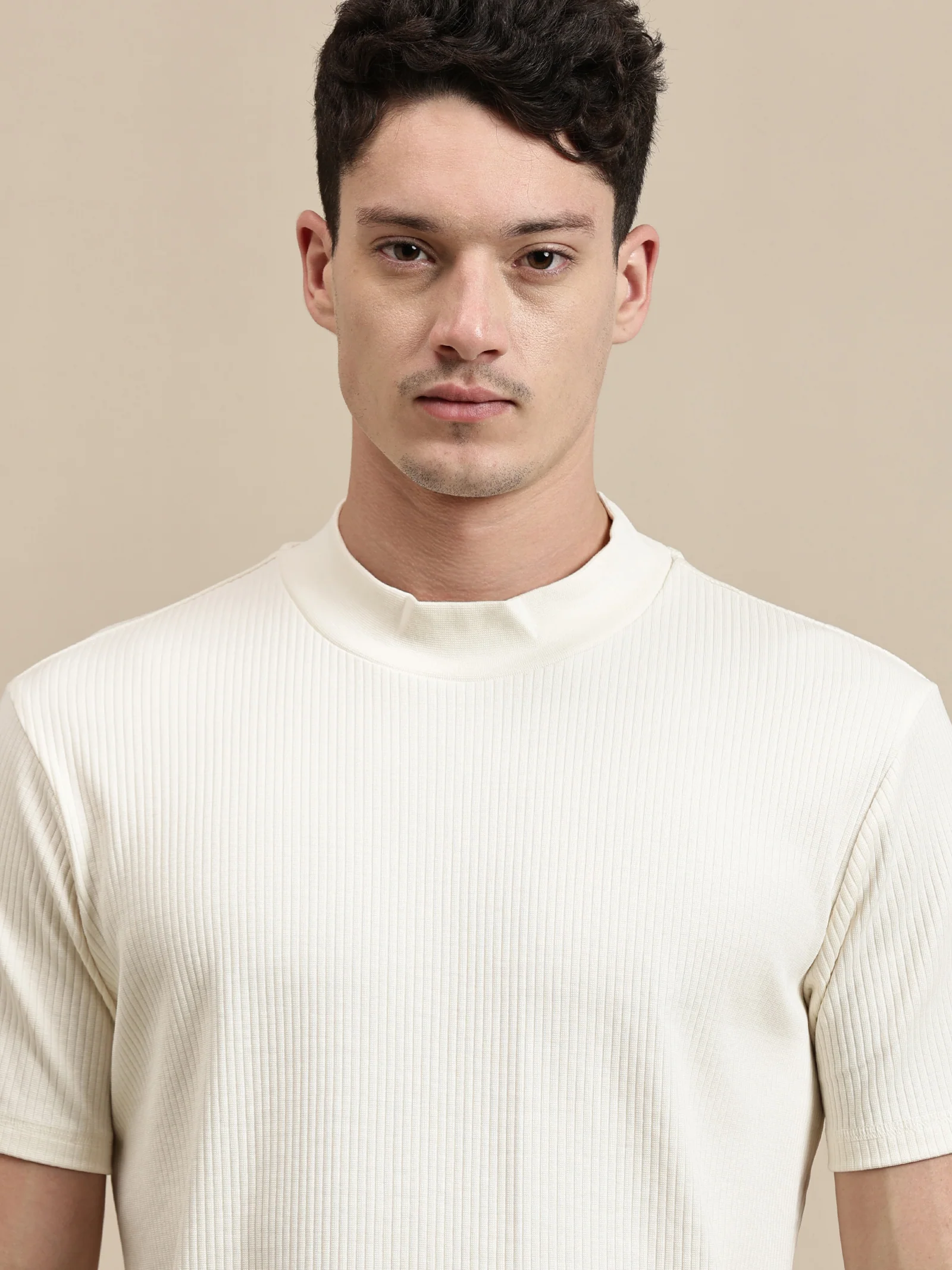 Men Off White Half Sleeve T-Shirt - Image 4