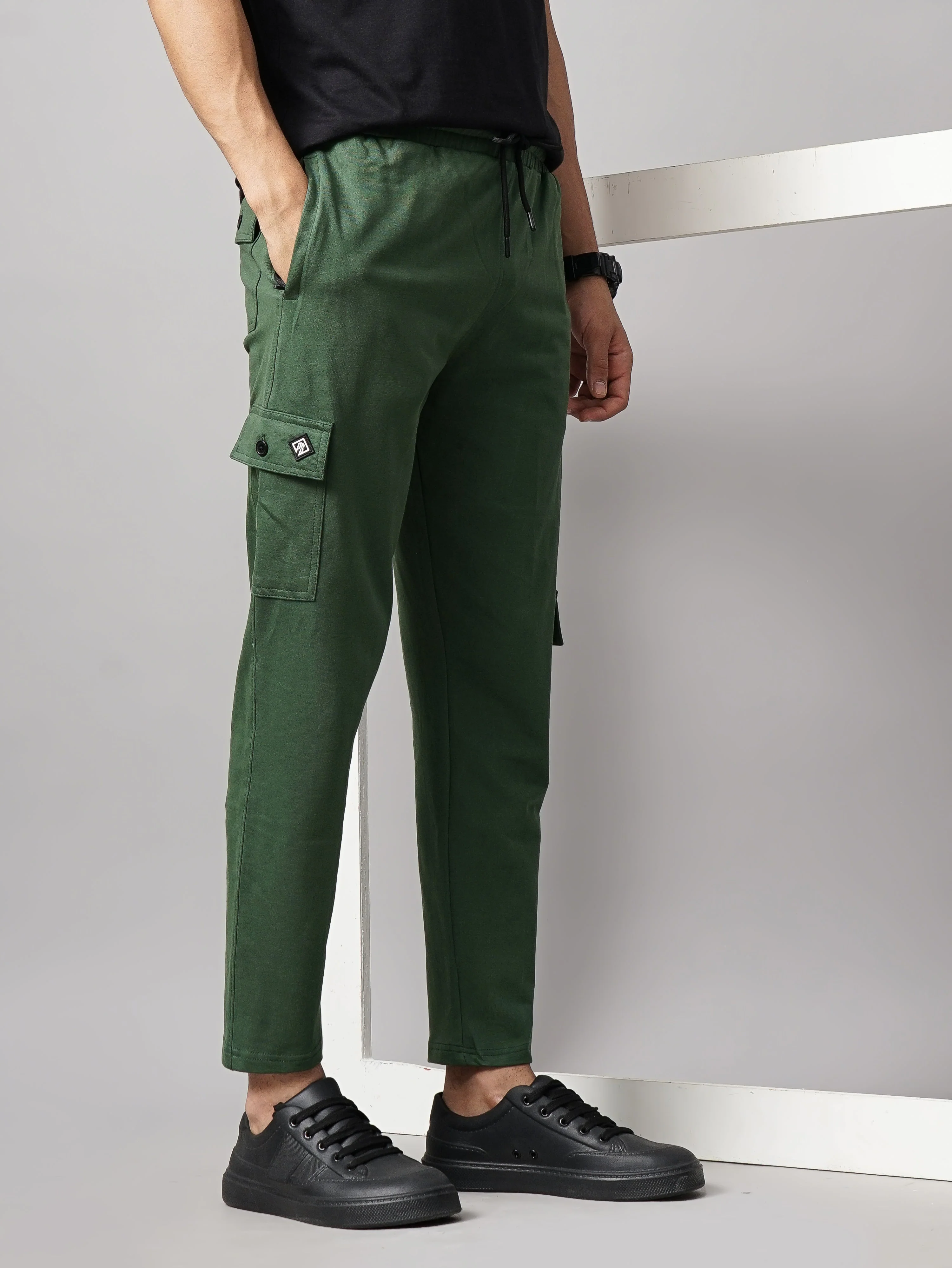 Men Offset Olive Knitted Cargo Pant - Image 3