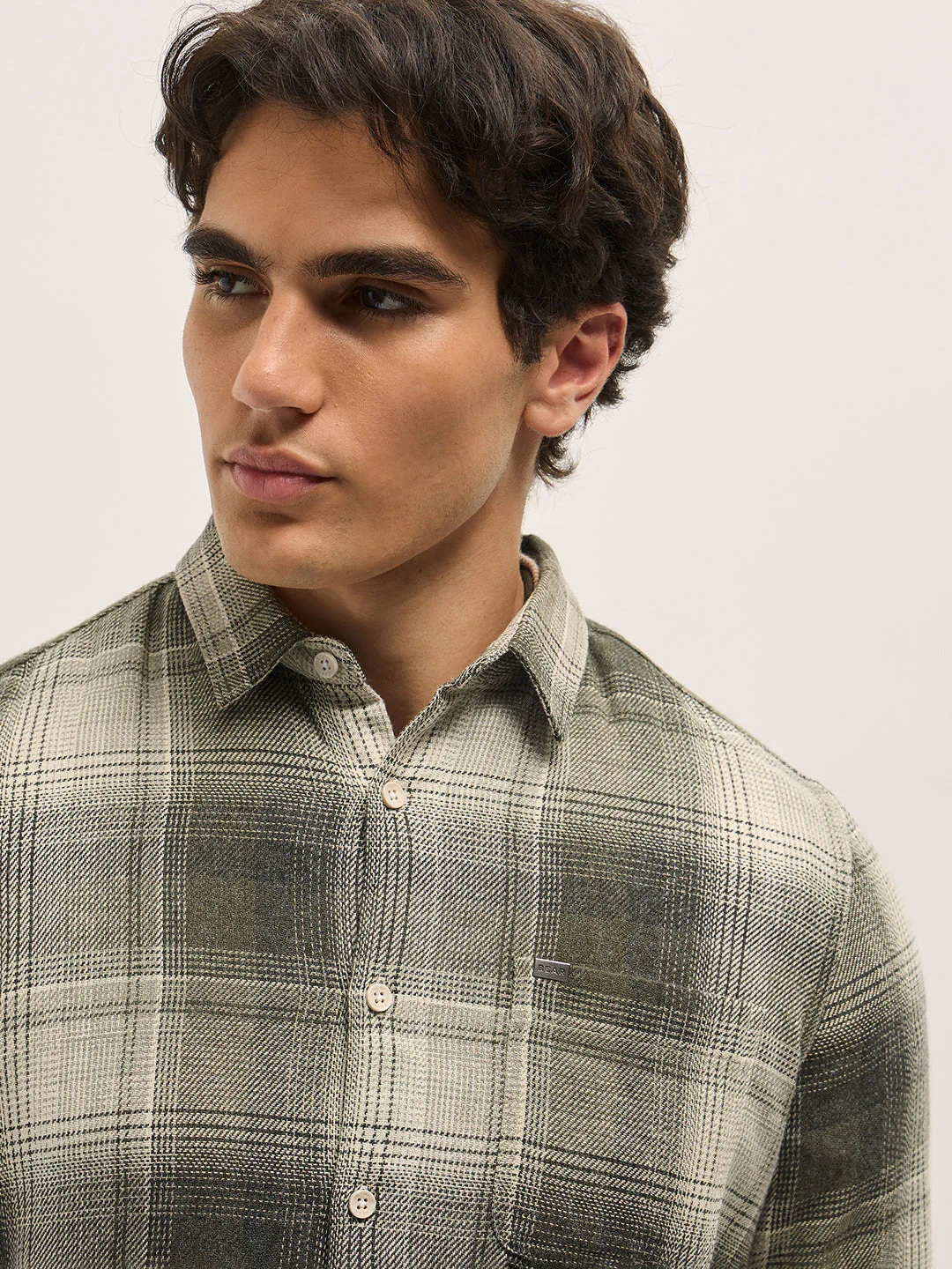 Men Olive Checked Slim Fit Casual Shirt - Image 5