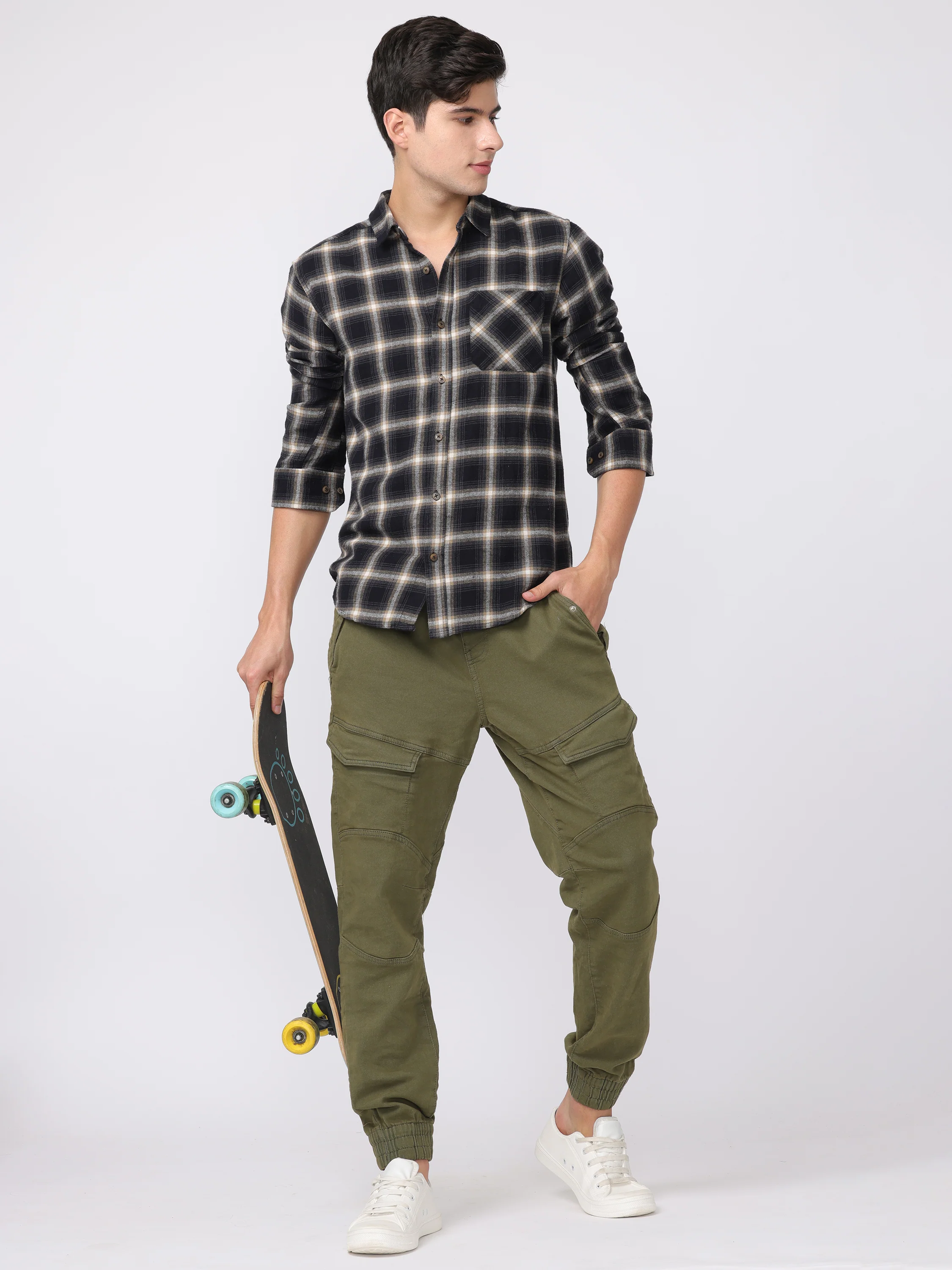 Men Olive Comfort Fit Stretchable Joggers - Image 2