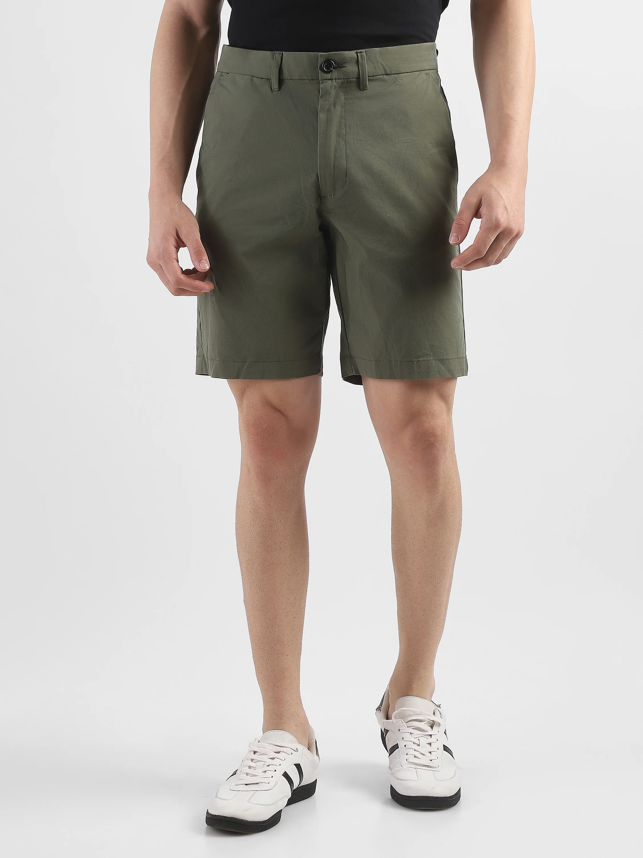 Men Olive Knee Length Regular Fit Shorts - Image 3