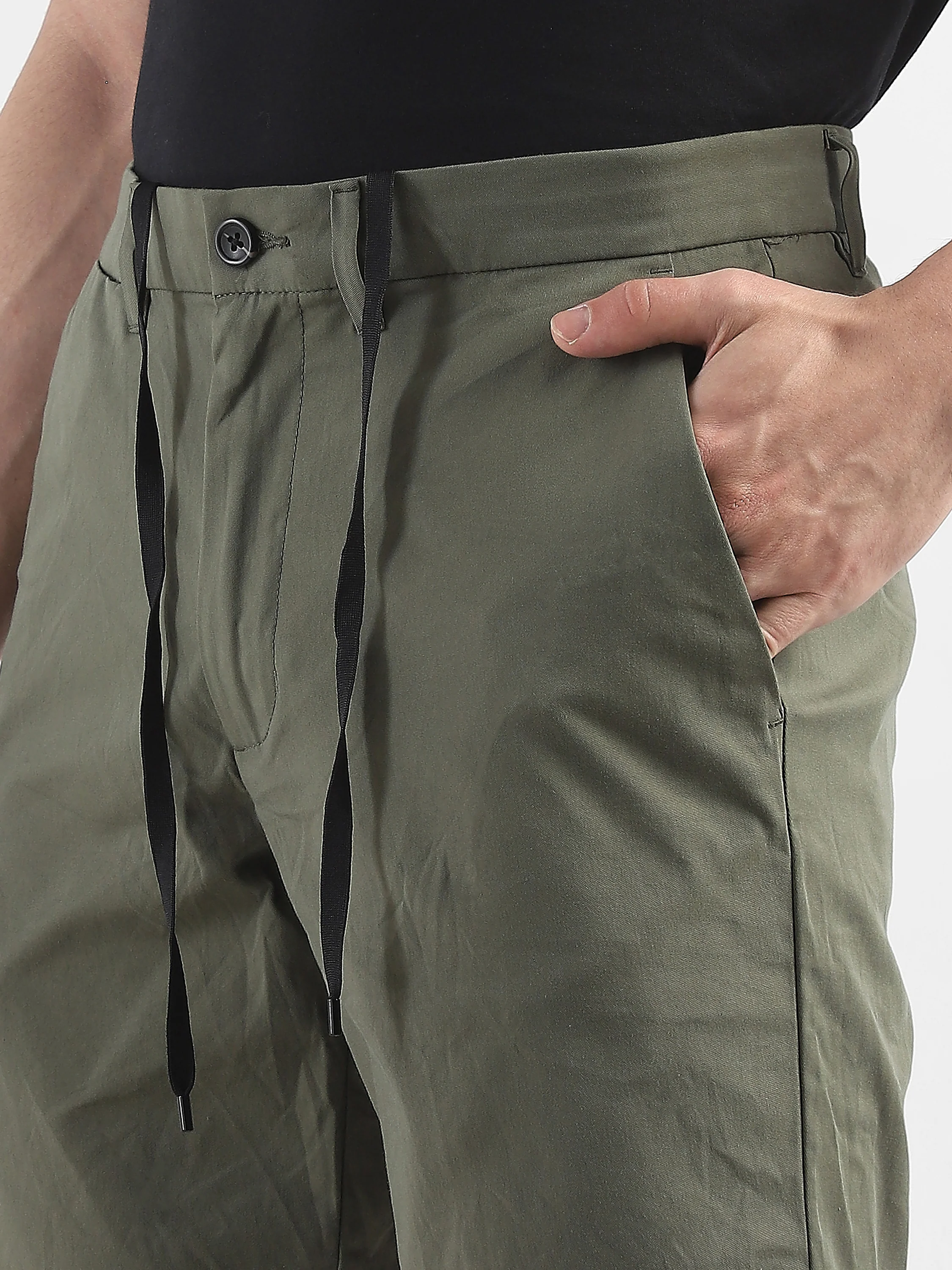 Men Olive Knee Length Regular Fit Shorts - Image 6