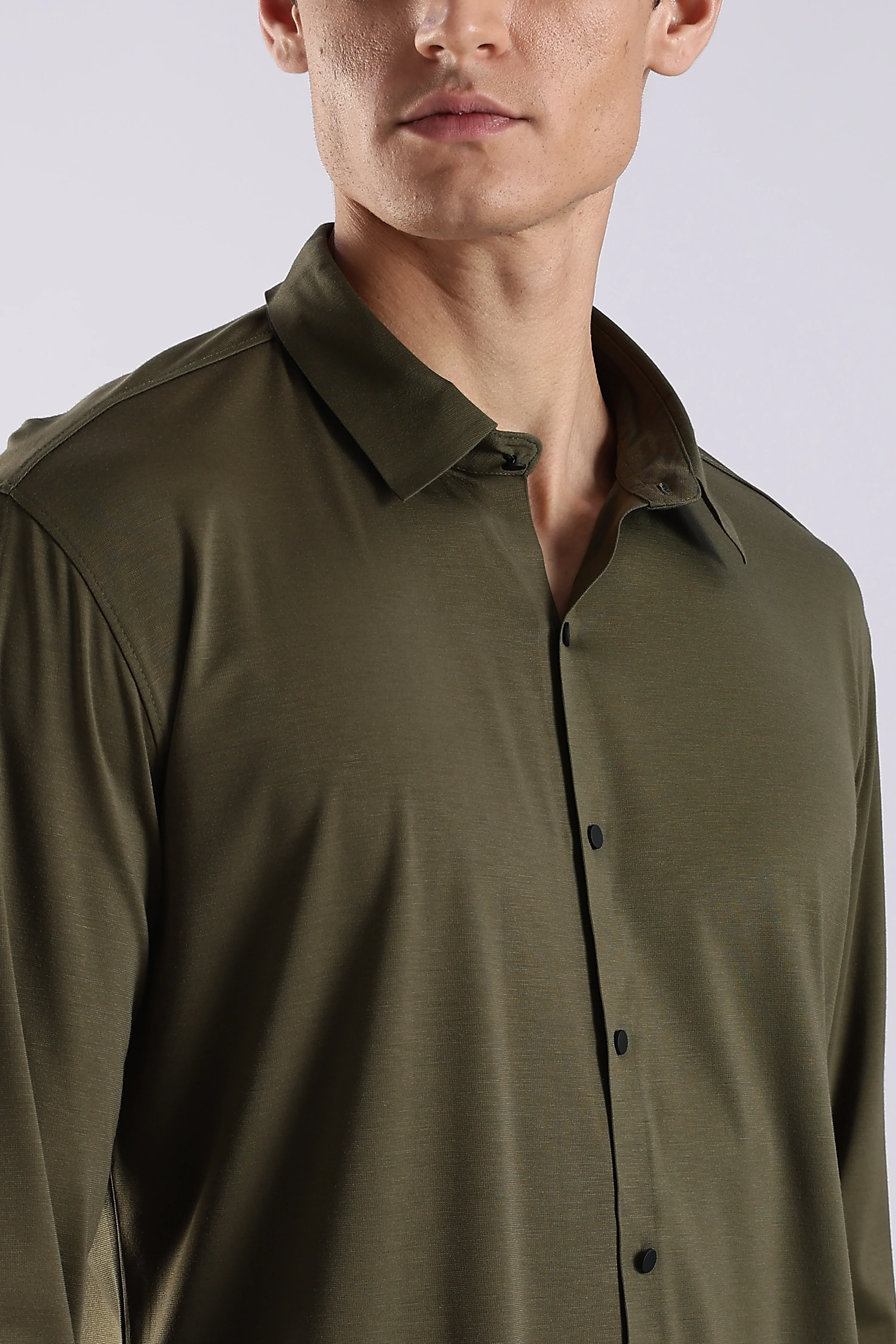 Men Olive Knitted Slim Fit Shirt - Image 6