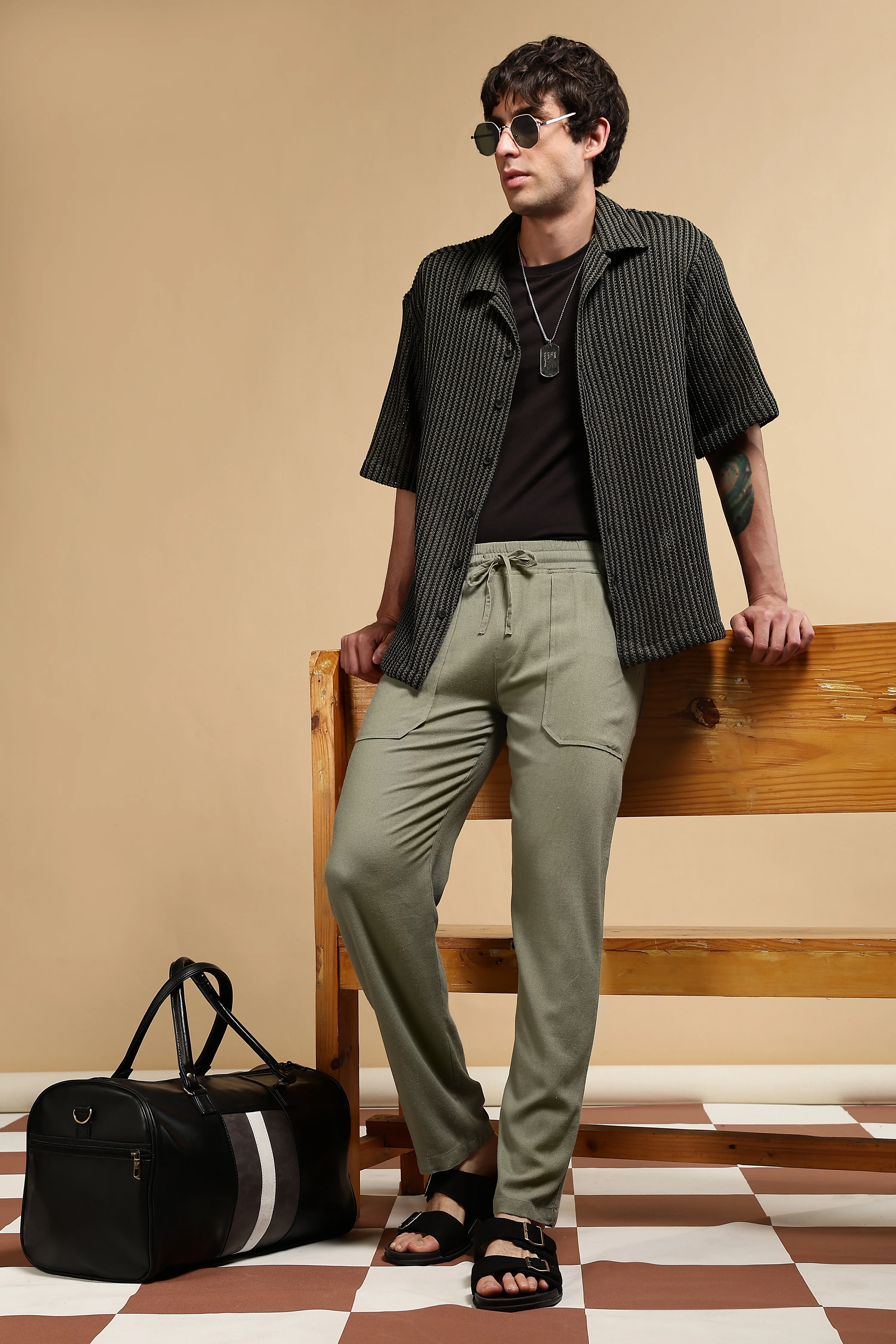 Men Olive Linen Blend Loose Fit Drawcord Trousers - Image 11