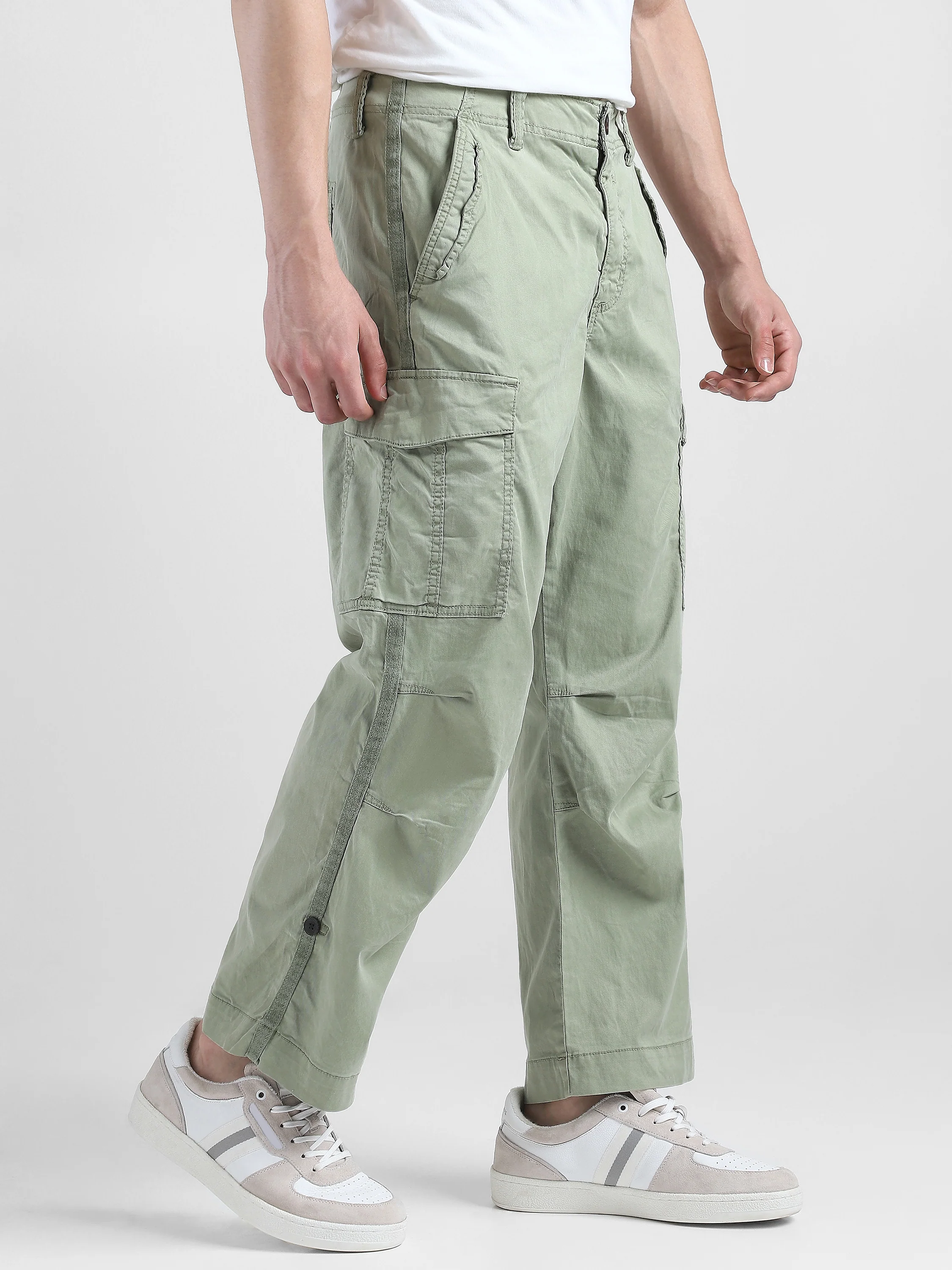 Men Olive Mid Rise Comfort Fit Cargo with 6 pockets - Image 5