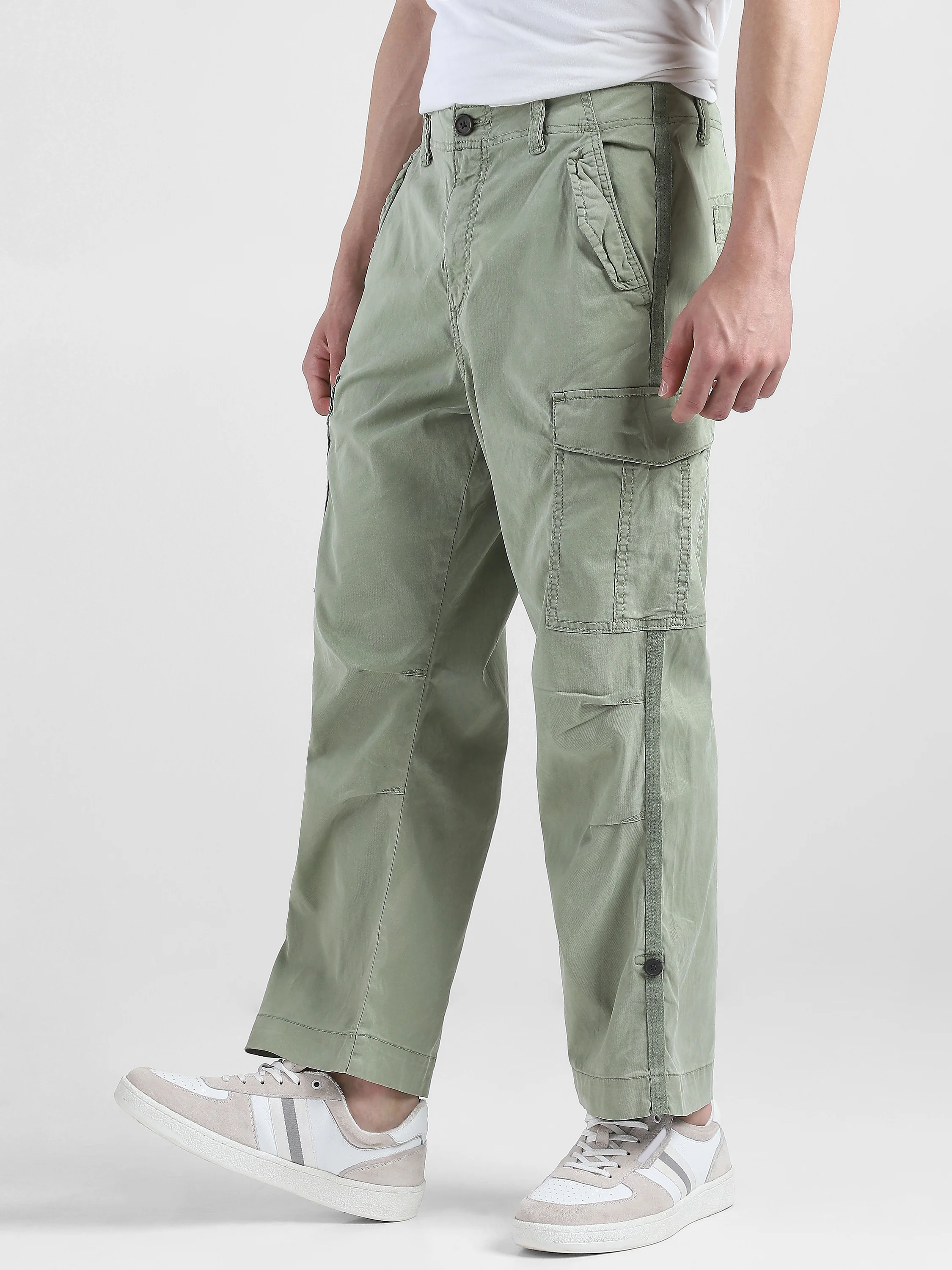 Men Olive Mid Rise Comfort Fit Cargo with 6 pockets - Image 6