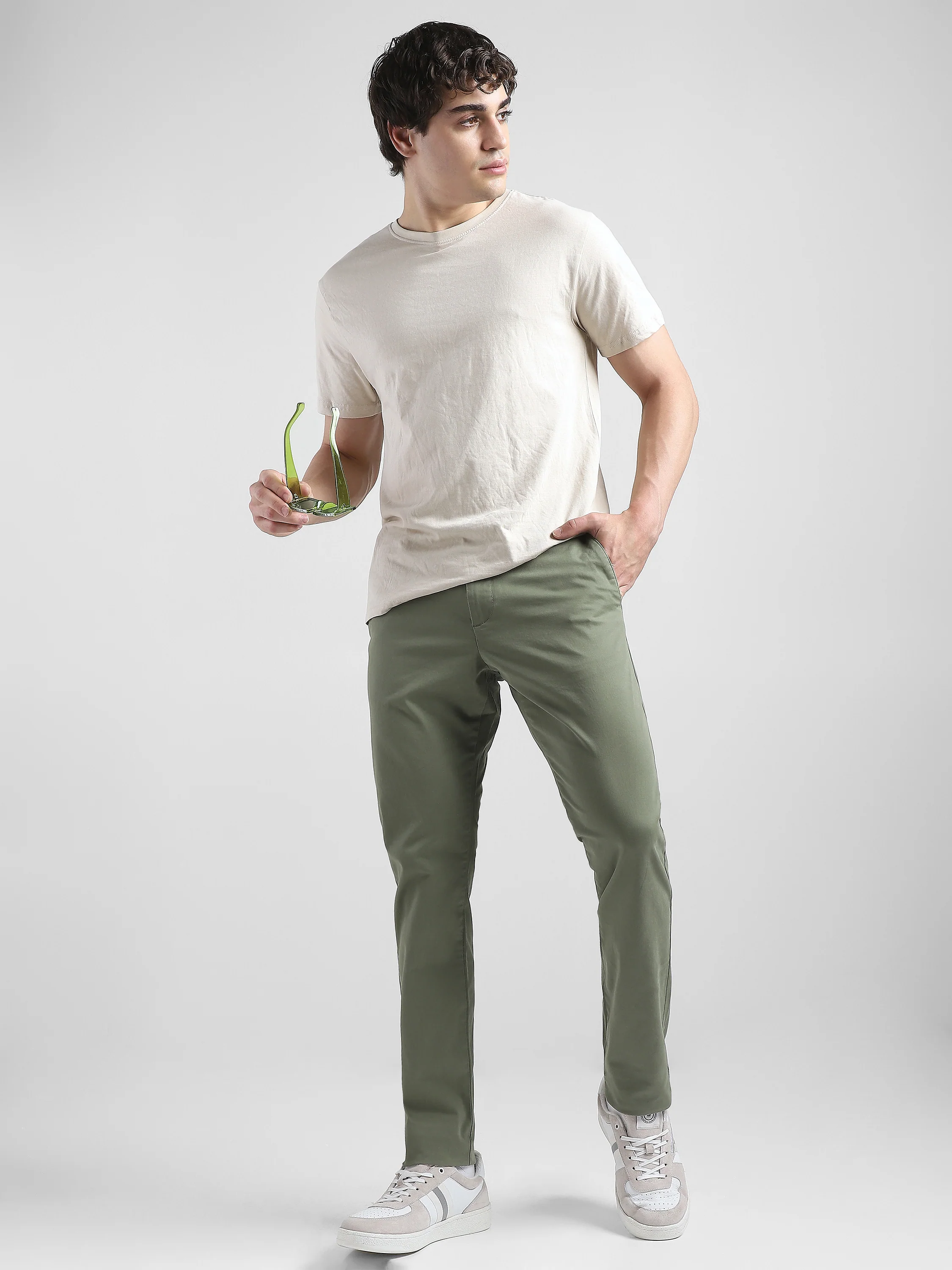 Men Olive Mid Rise Regular Fit Trouser - Image 2