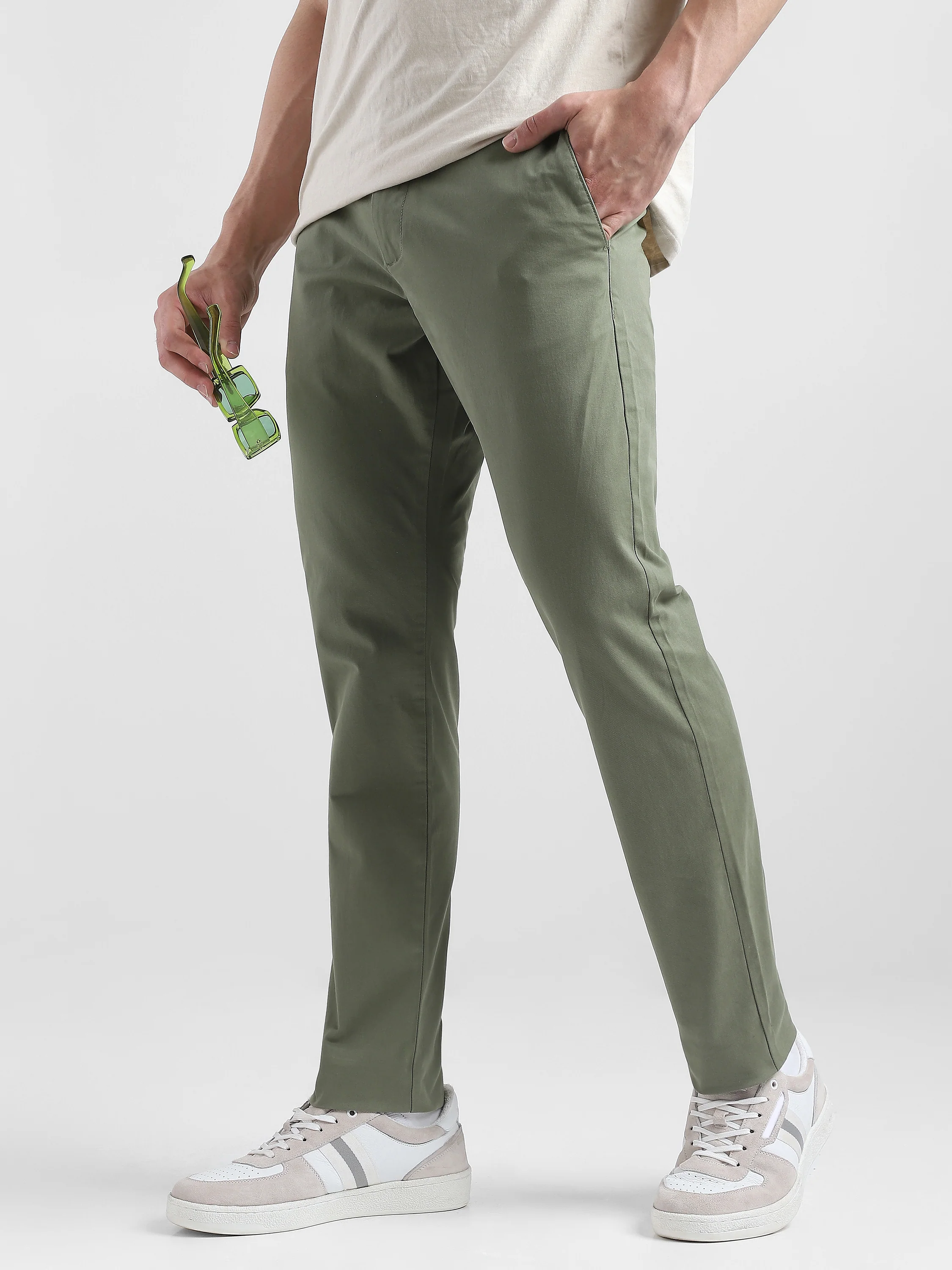 Men Olive Mid Rise Regular Fit Trouser - Image 7