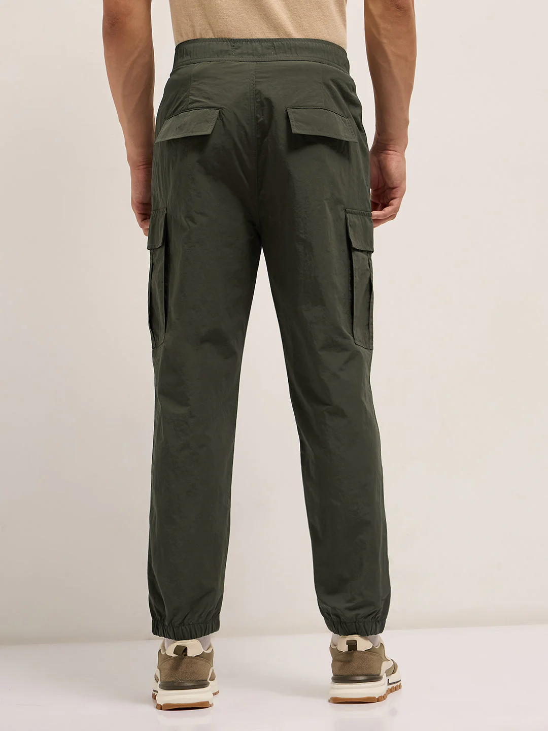 Men Olive Nylon Relaxed Fit Cargo Pants - Image 2