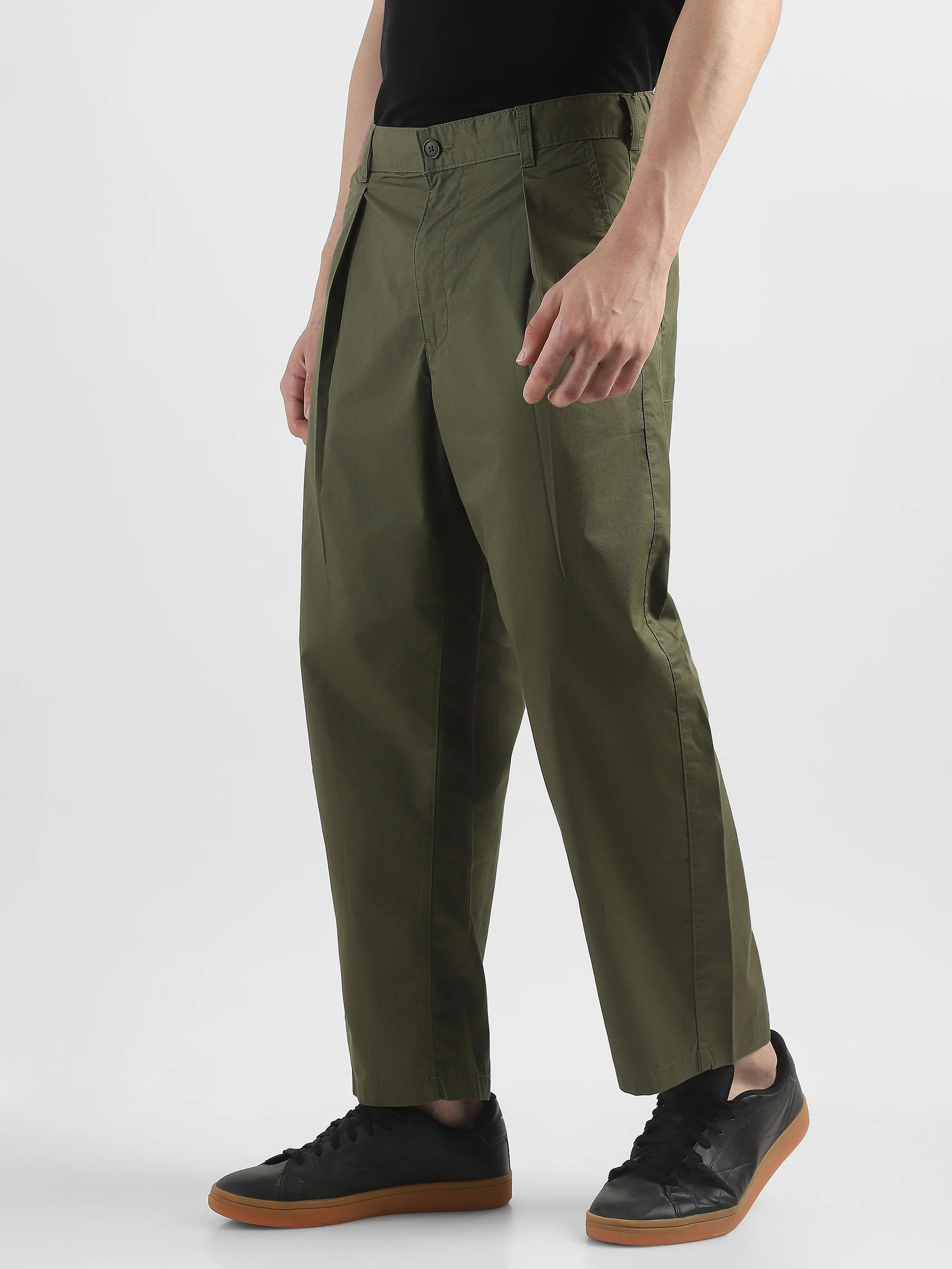 Men Olive Pleated Mid Rise Comfort Fit Trousers - Image 5