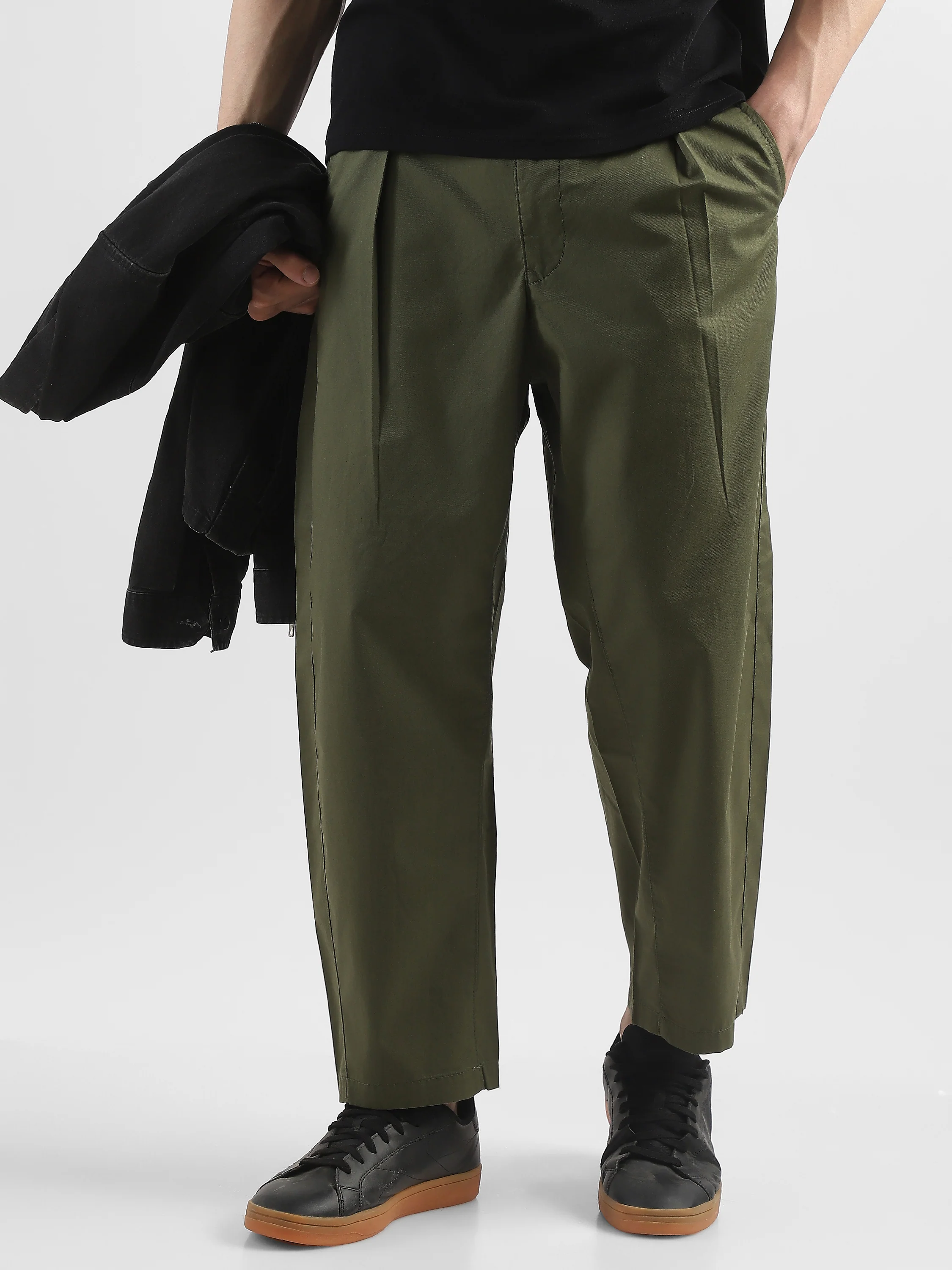Men Olive Pleated Mid Rise Comfort Fit Trousers - Image 7