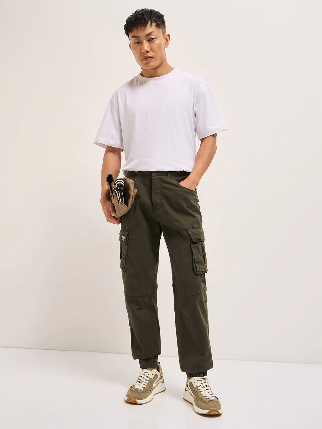 Men Olive Regular Fit Cargo Pants - Image 4