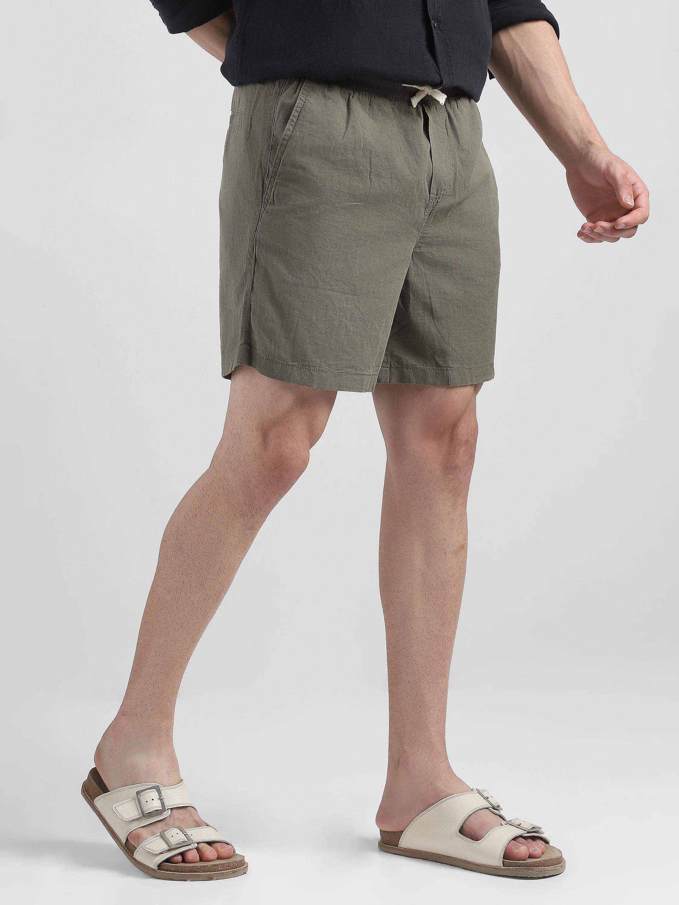Men Olive Regular Fit Cotton Blend Shorts - Image 2