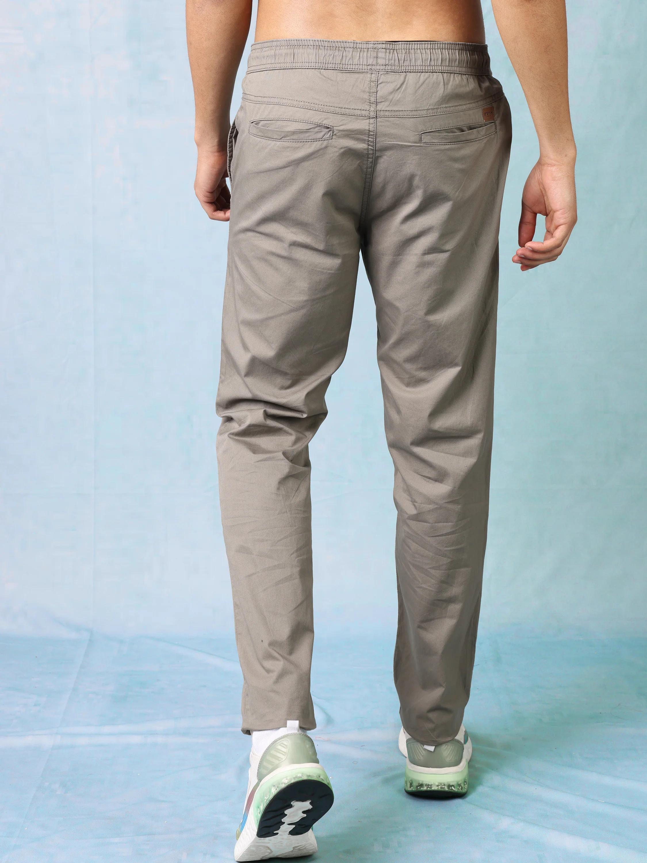 Men Olive Regular Fit Joggers - Image 4