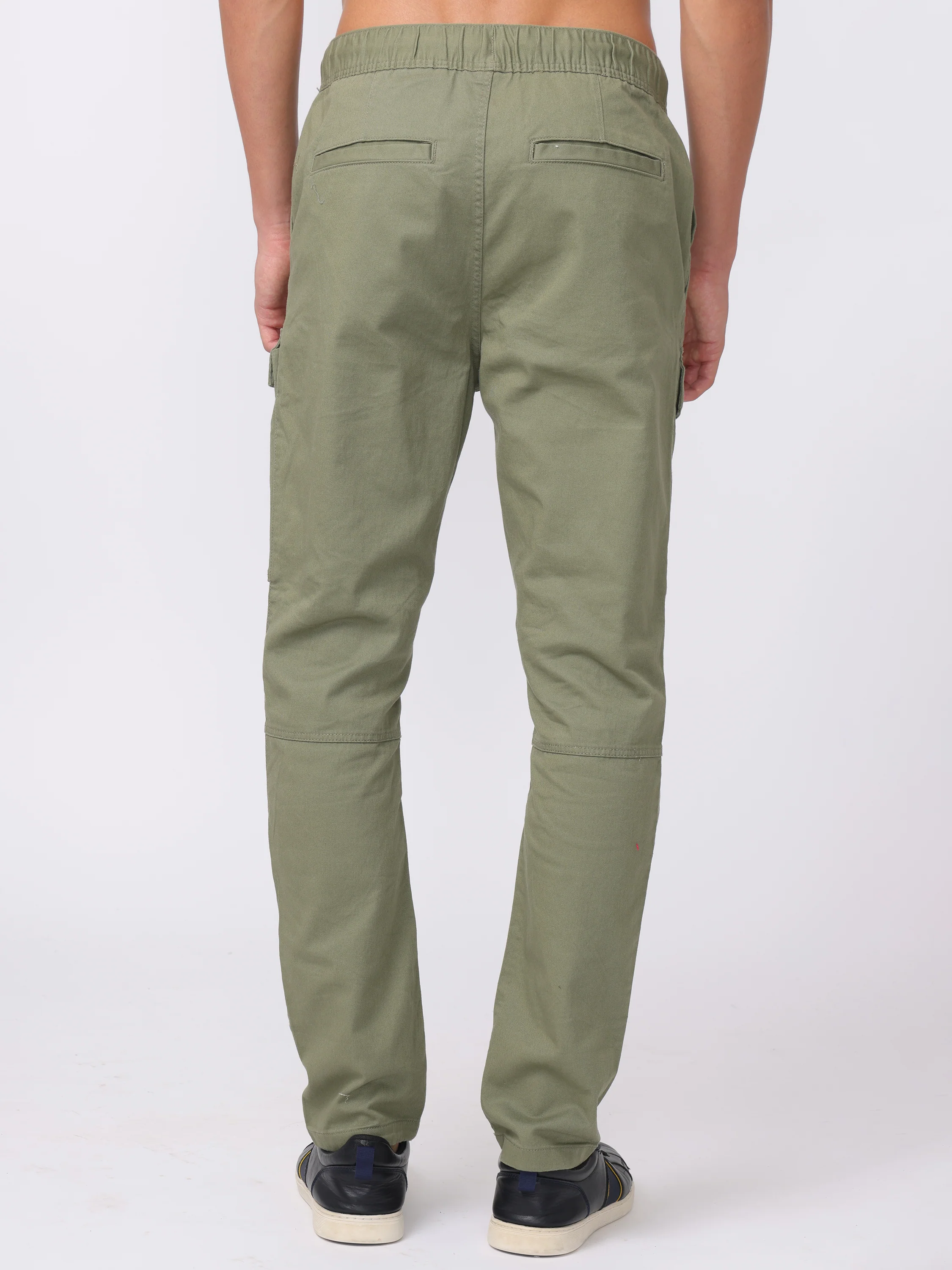 Men Olive Regular Fit Cargo Pants - Image 4