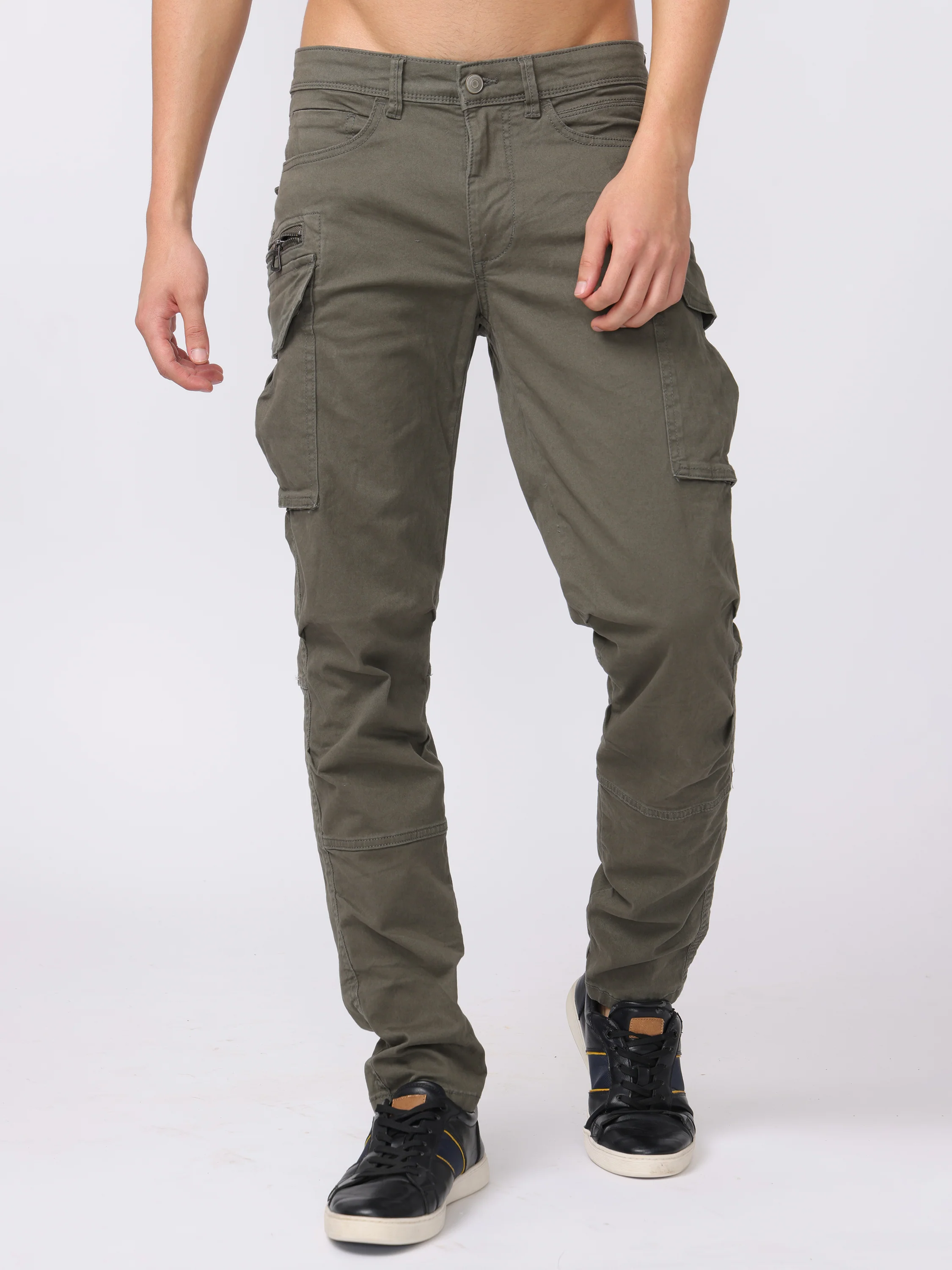 Men Olive Regular Fit Cargo Pants - Image 3