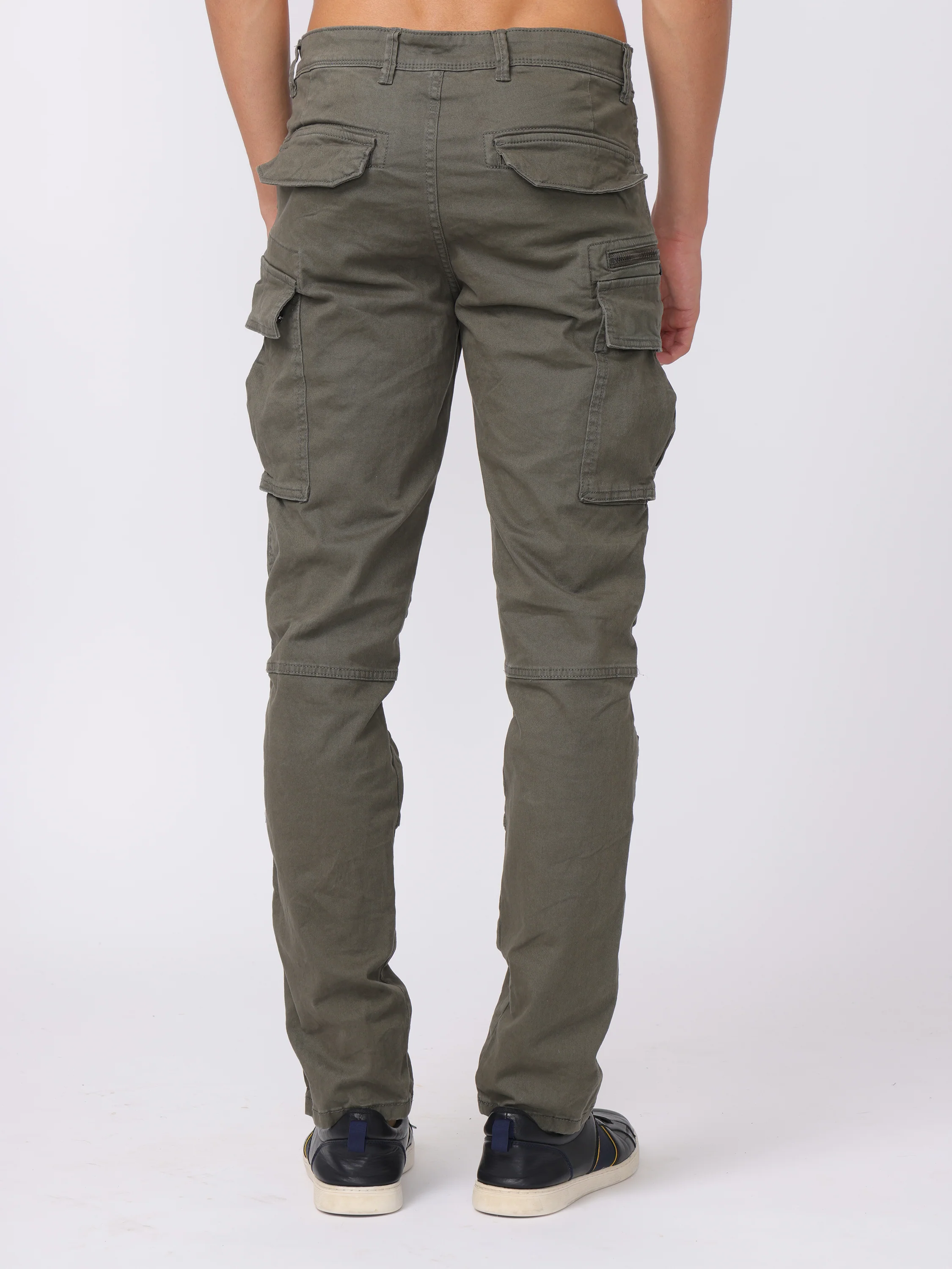 Men Olive Regular Fit Cargo Pants - Image 4