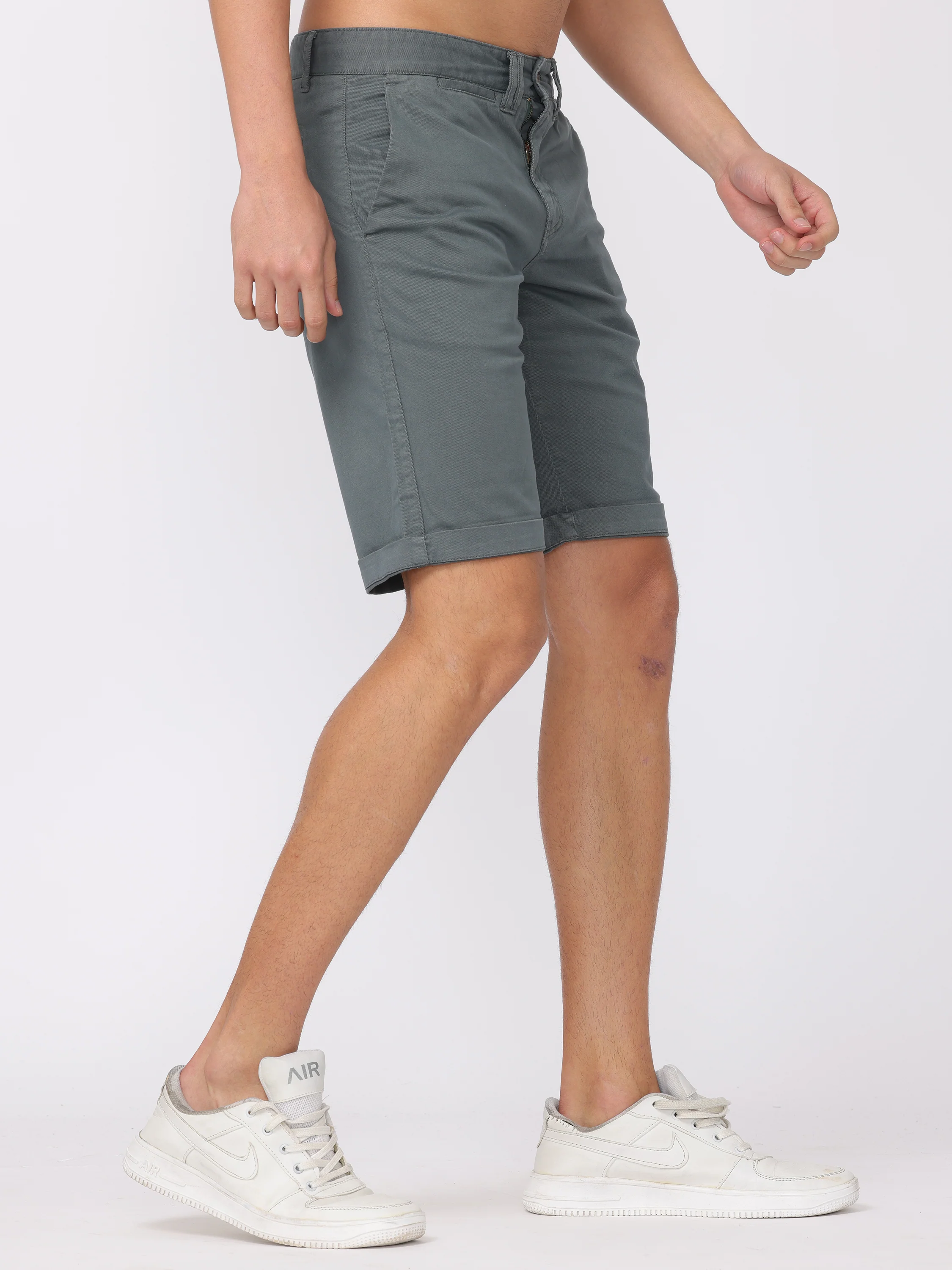 Men Olive Regular Fit Shorts - Image 5