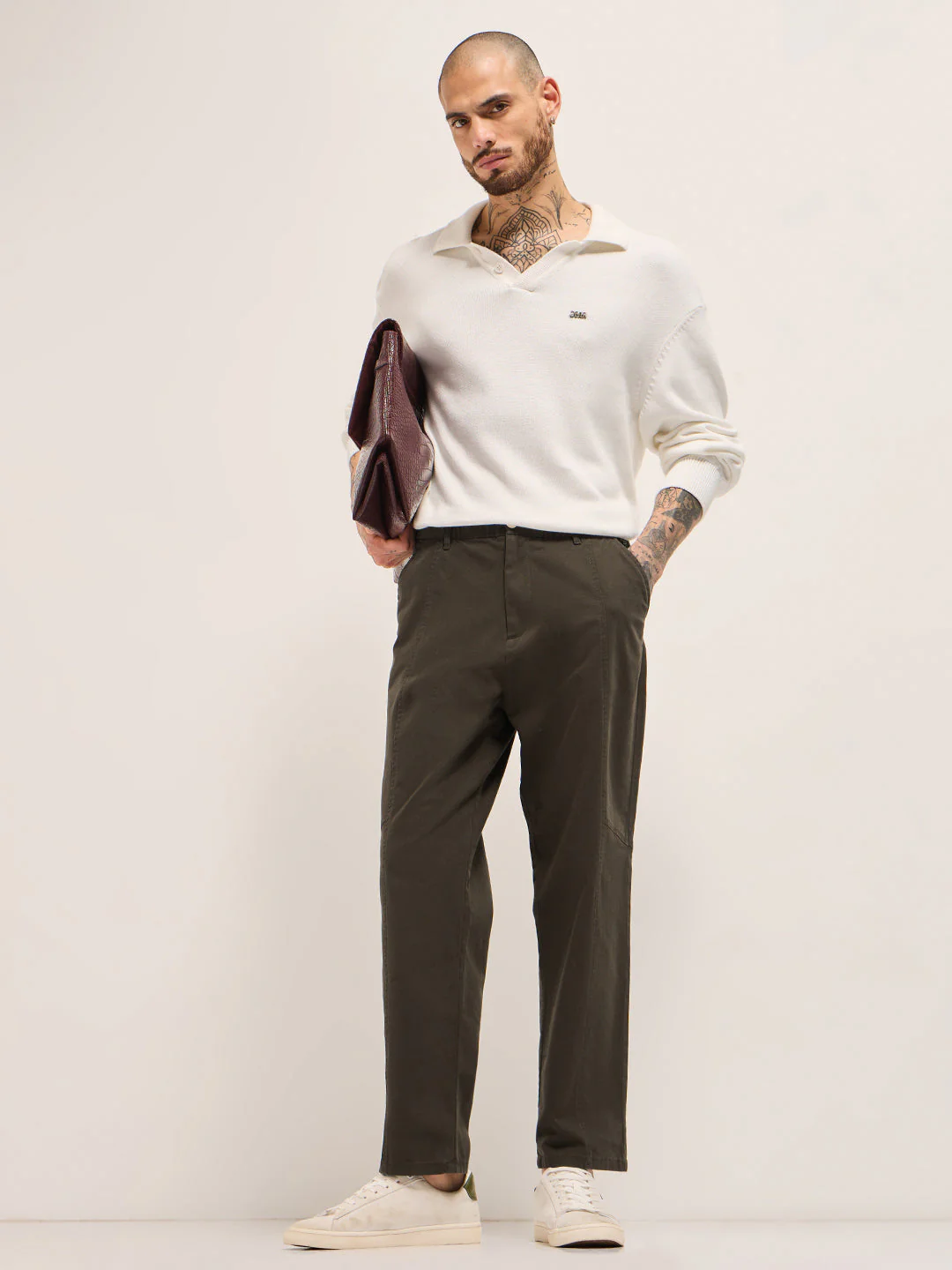 Men Olive Solid Baggy Fit Casual Trouser - Image 4