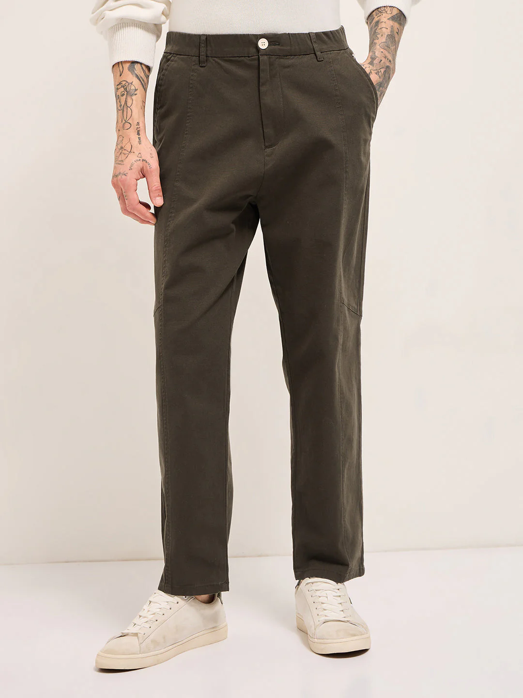 Men Olive Solid Baggy Fit Casual Trouser - Image 7