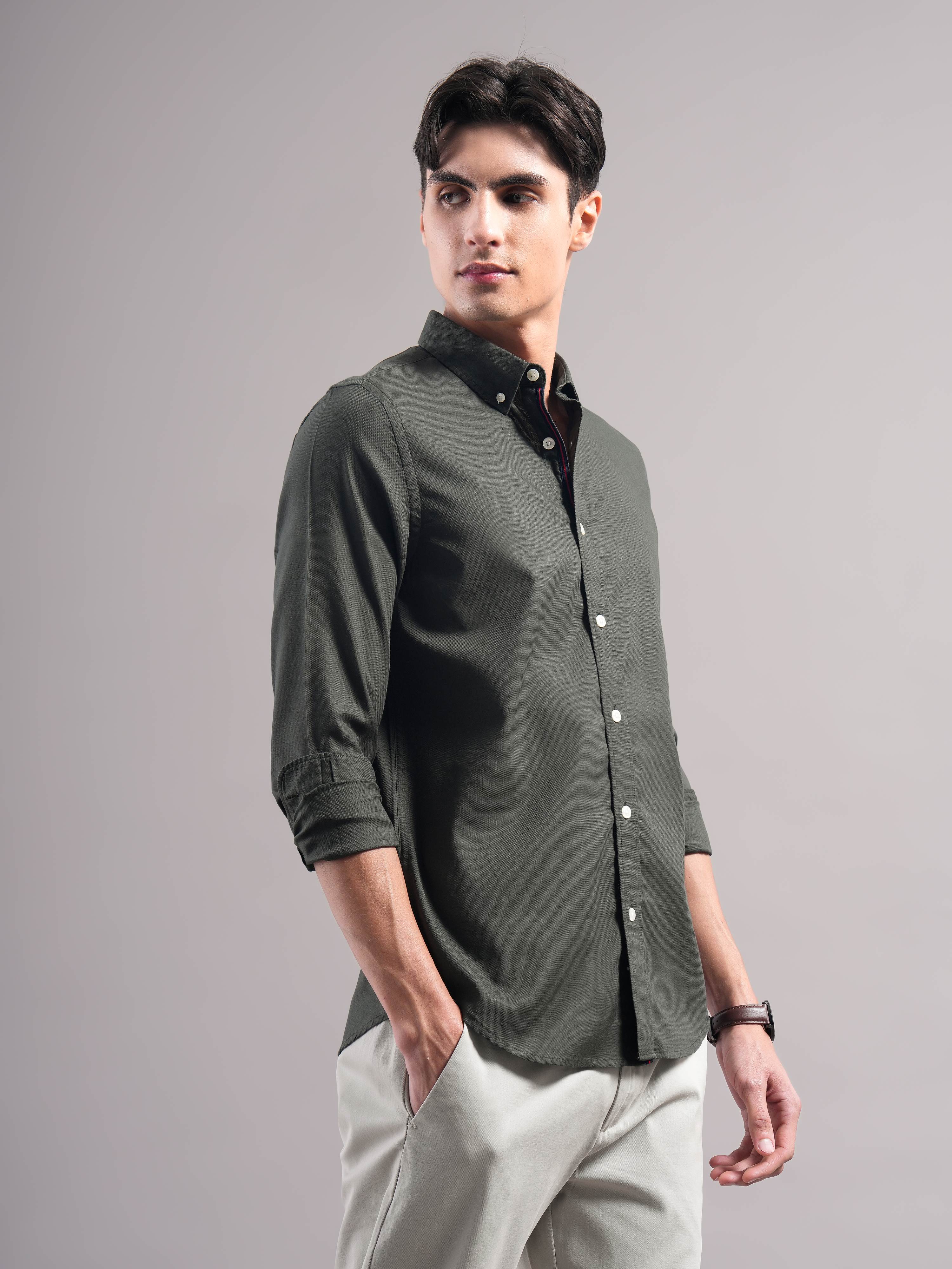 Men Olive Solid Casual Shirt - Image 4