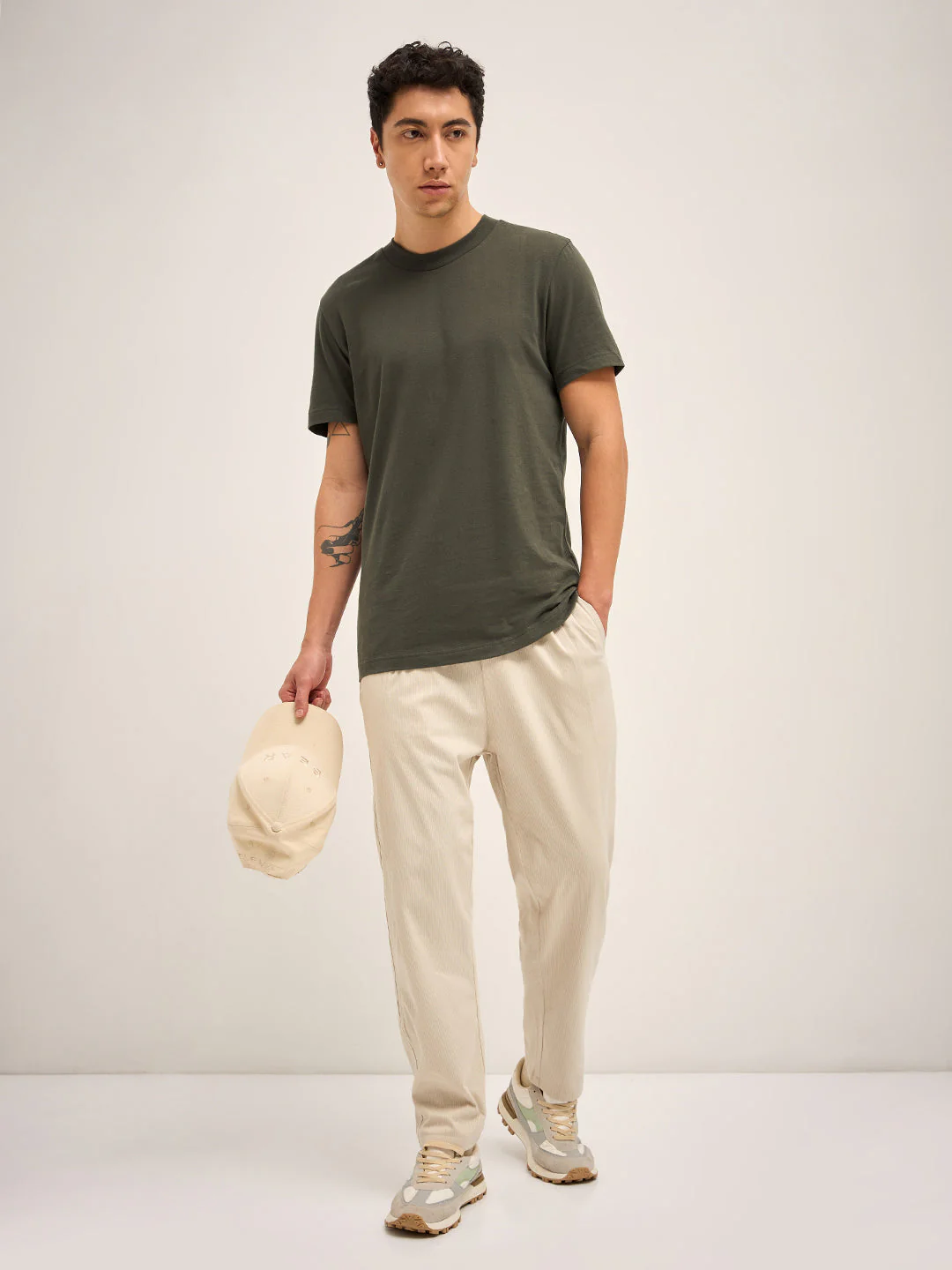 Men Olive Solid Crew Neck Relax Fit T-Shirt - Image 4