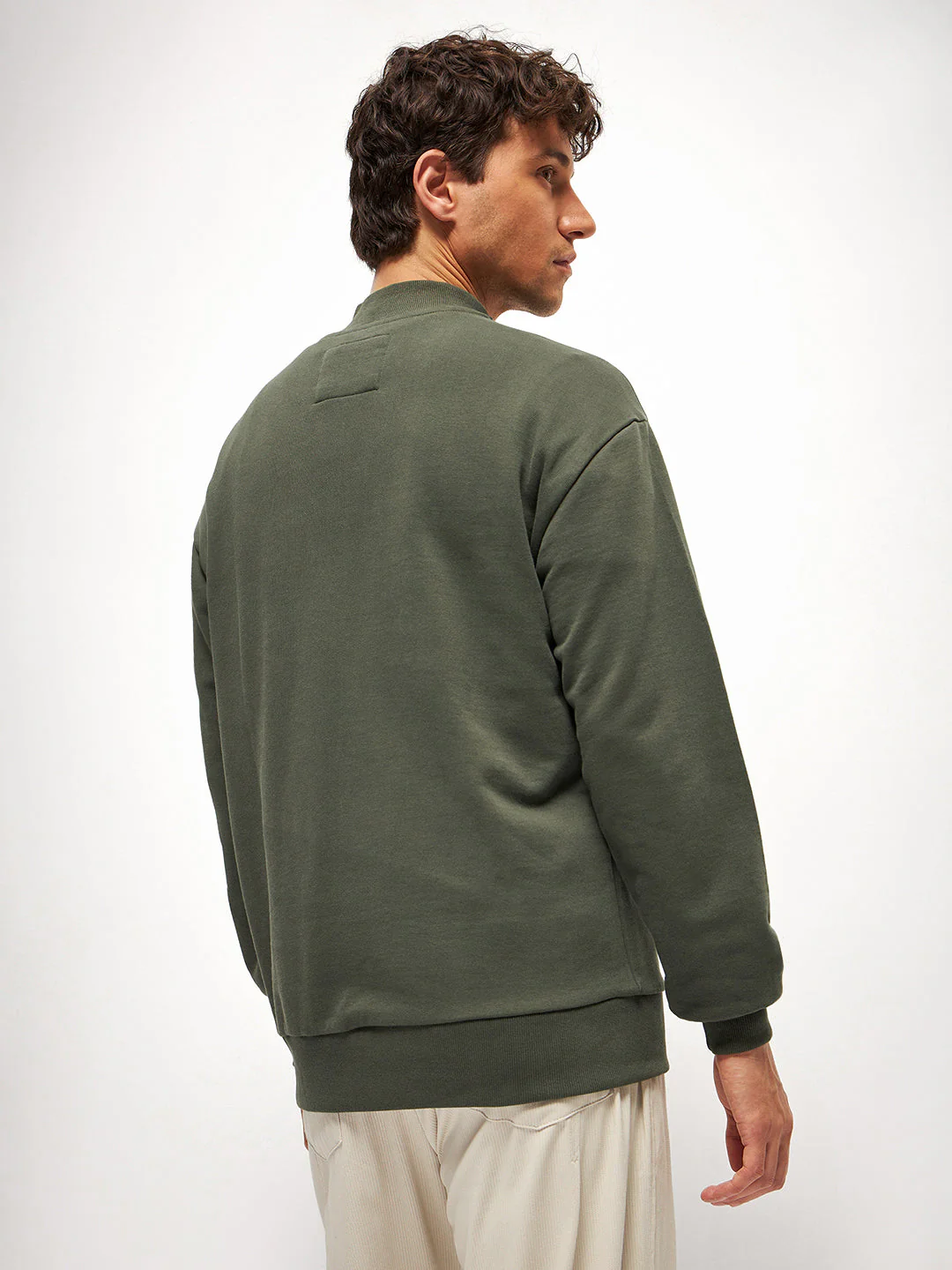 Men Olive Solid Relax Fit High Neck Sweatshirt - Image 2