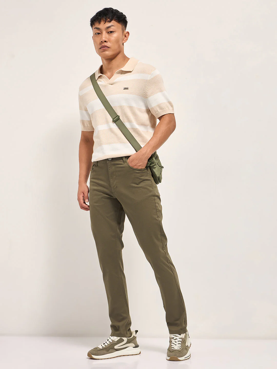 Men Olive Solid Slim Fit Casual Chino Trouser - Image 4