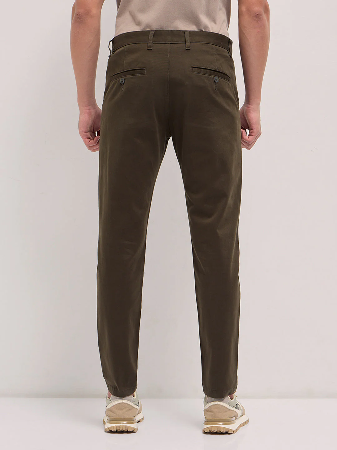 Men Olive Solid Slim Fit Casual Chino Trouser - Image 2