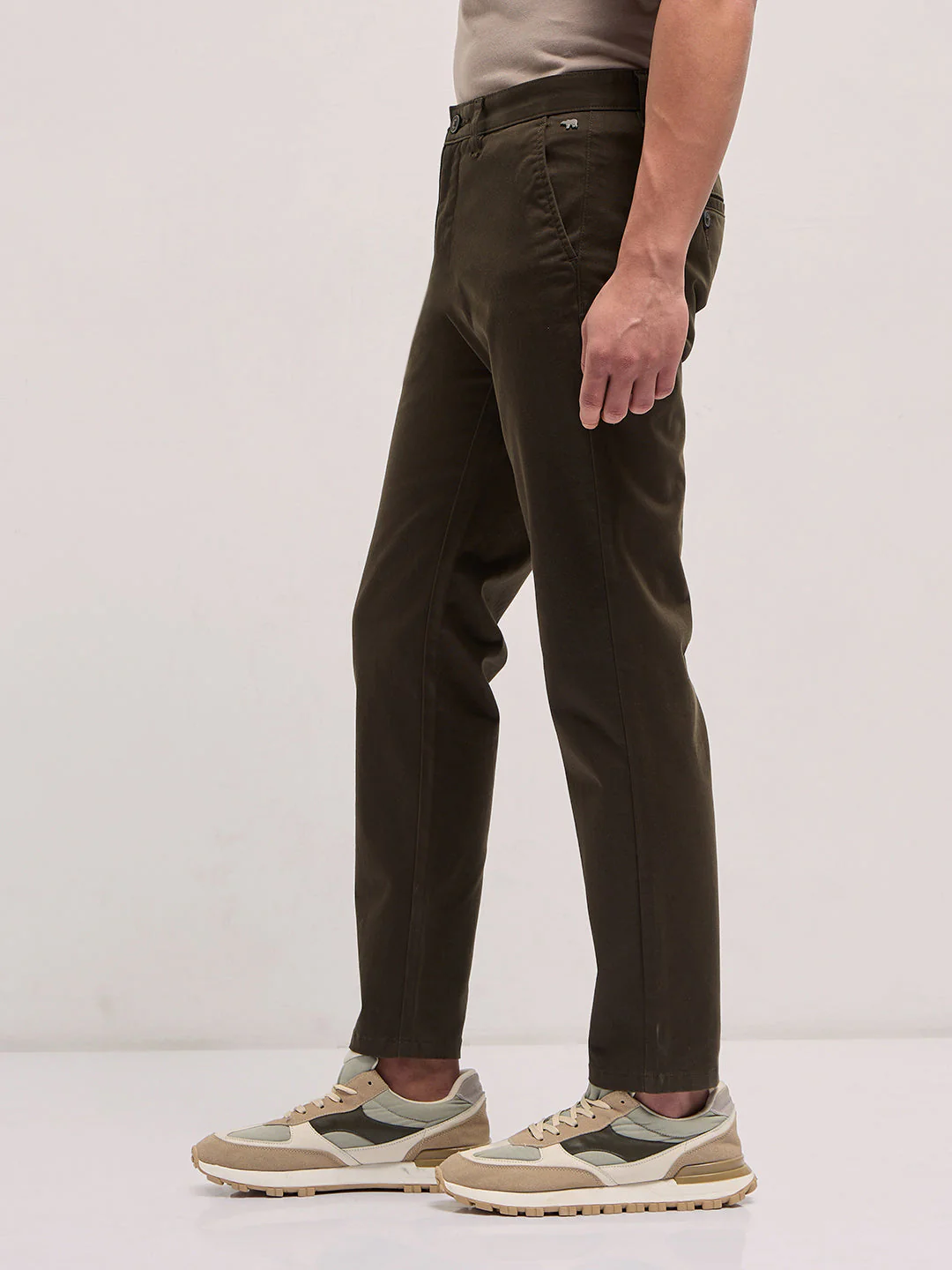 Men Olive Solid Slim Fit Casual Chino Trouser - Image 3