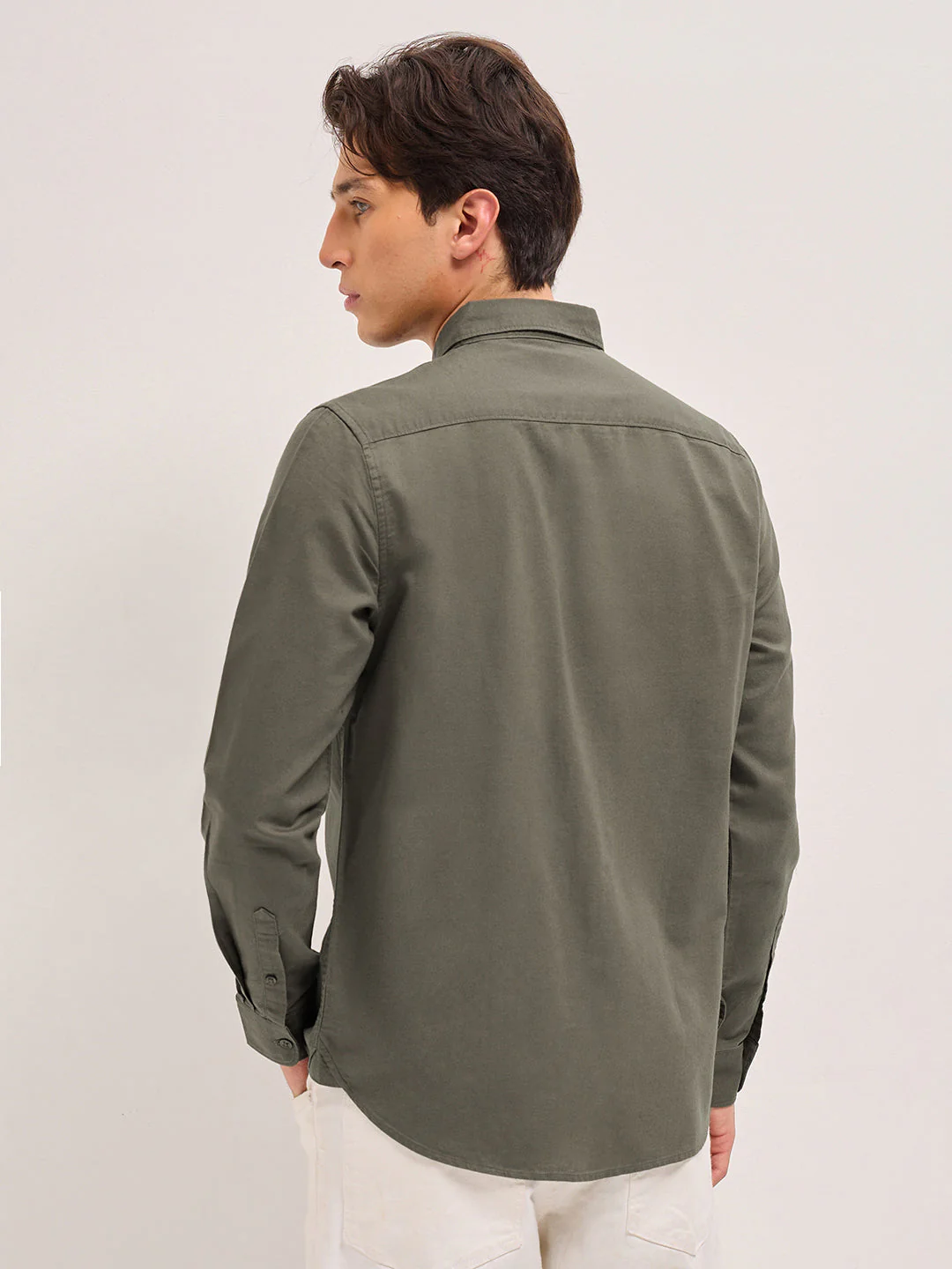 Men Olive Solid Slim Fit Casual Shirt - Image 2