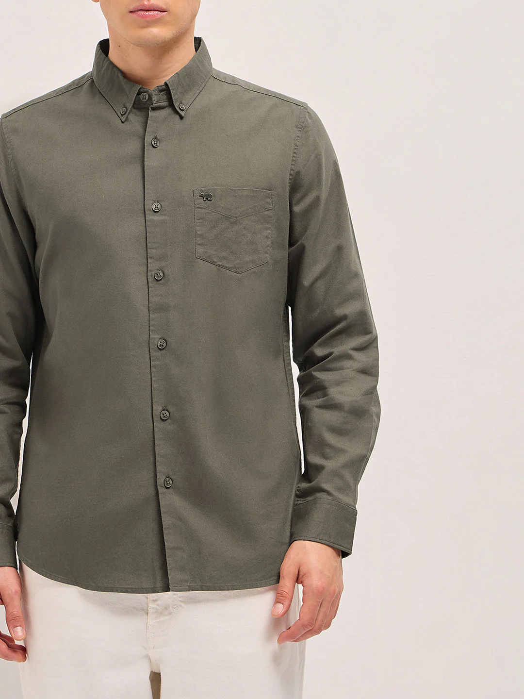 Men Olive Solid Slim Fit Casual Shirt - Image 7
