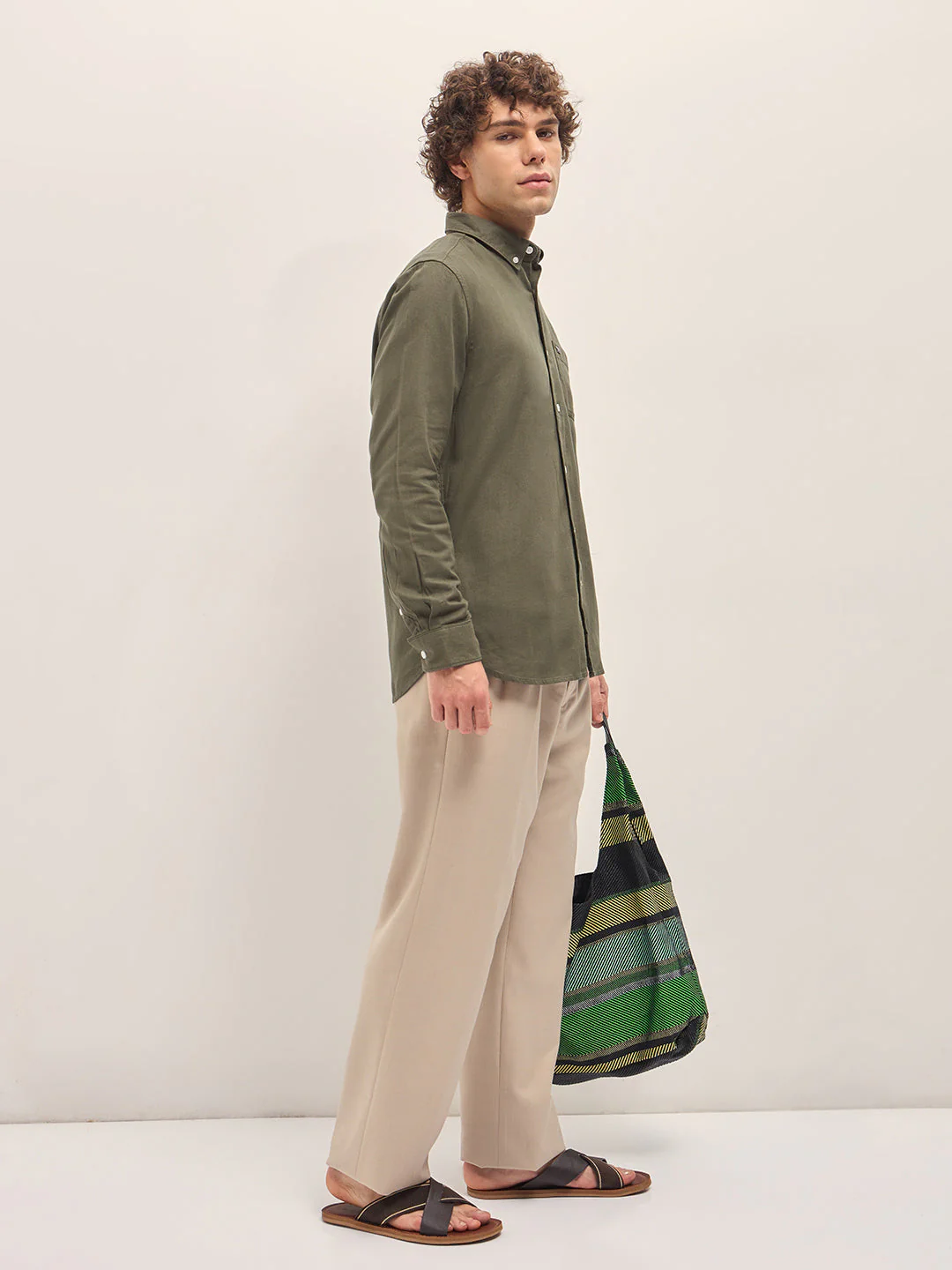Men Olive Solid Slim Fit Casual Shirt - Image 3