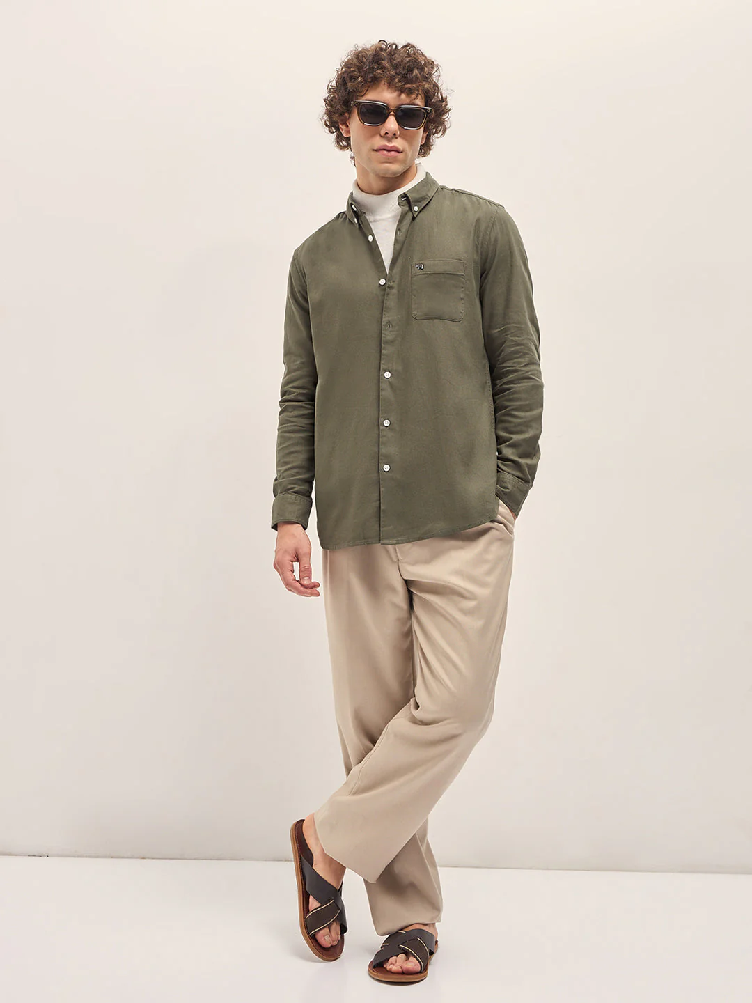 Men Olive Solid Slim Fit Casual Shirt - Image 4
