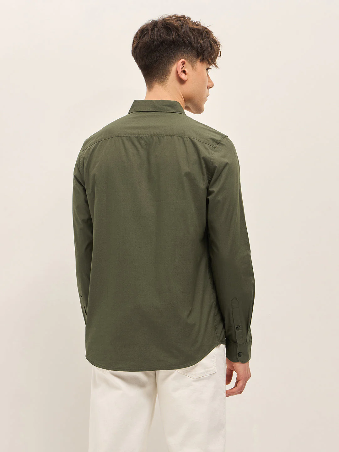 Men Olive Solid Slim Fit Casual Shirt - Image 2