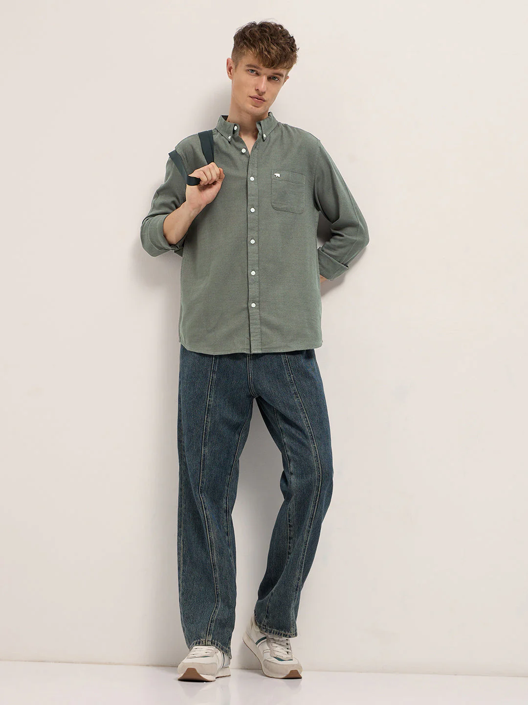 Men Olive Solid Slim Fit Cotton Casual Shirt - Image 4