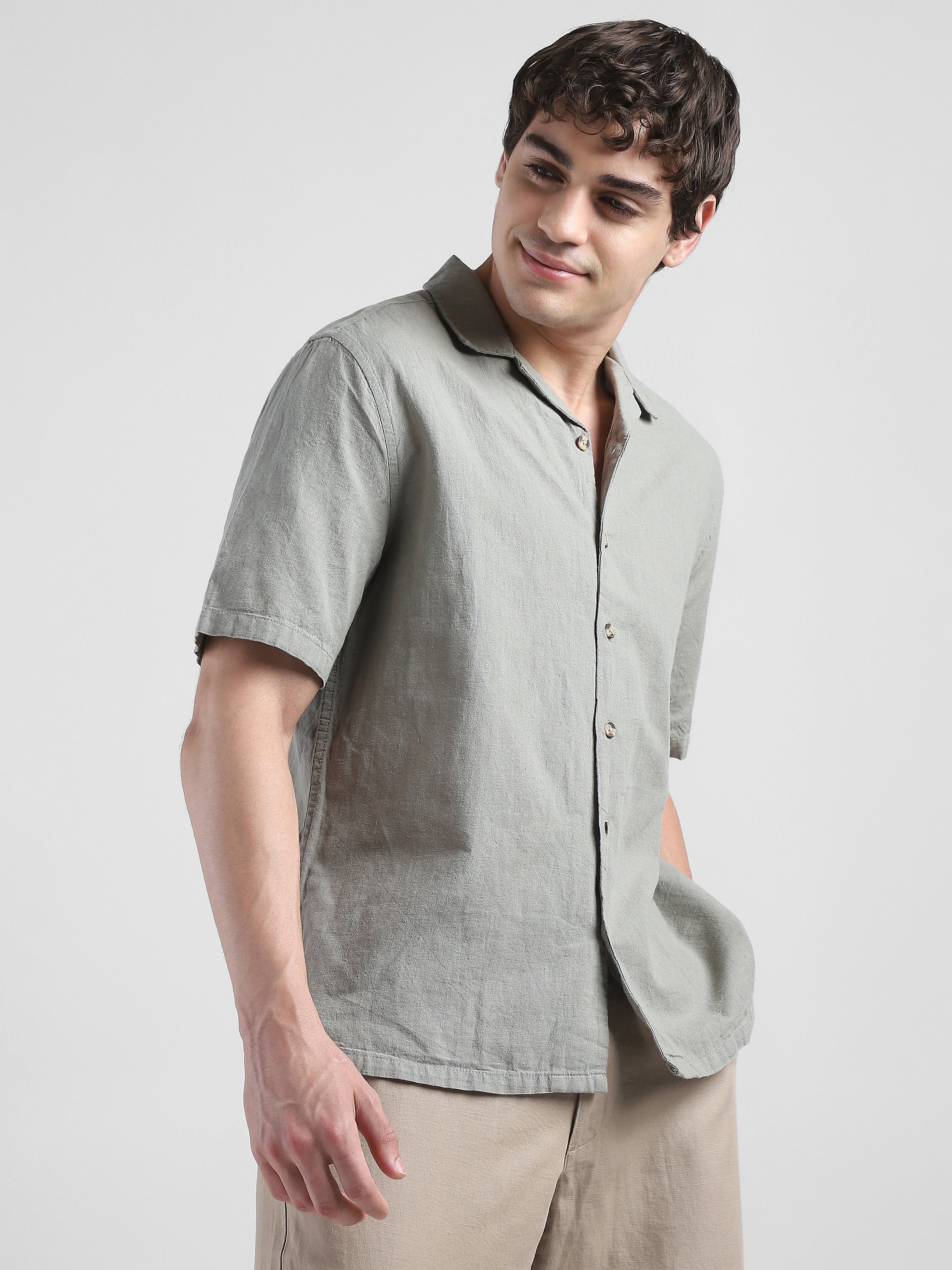 Men Olive Spread Collar Cotton Blend Shirt - Image 7