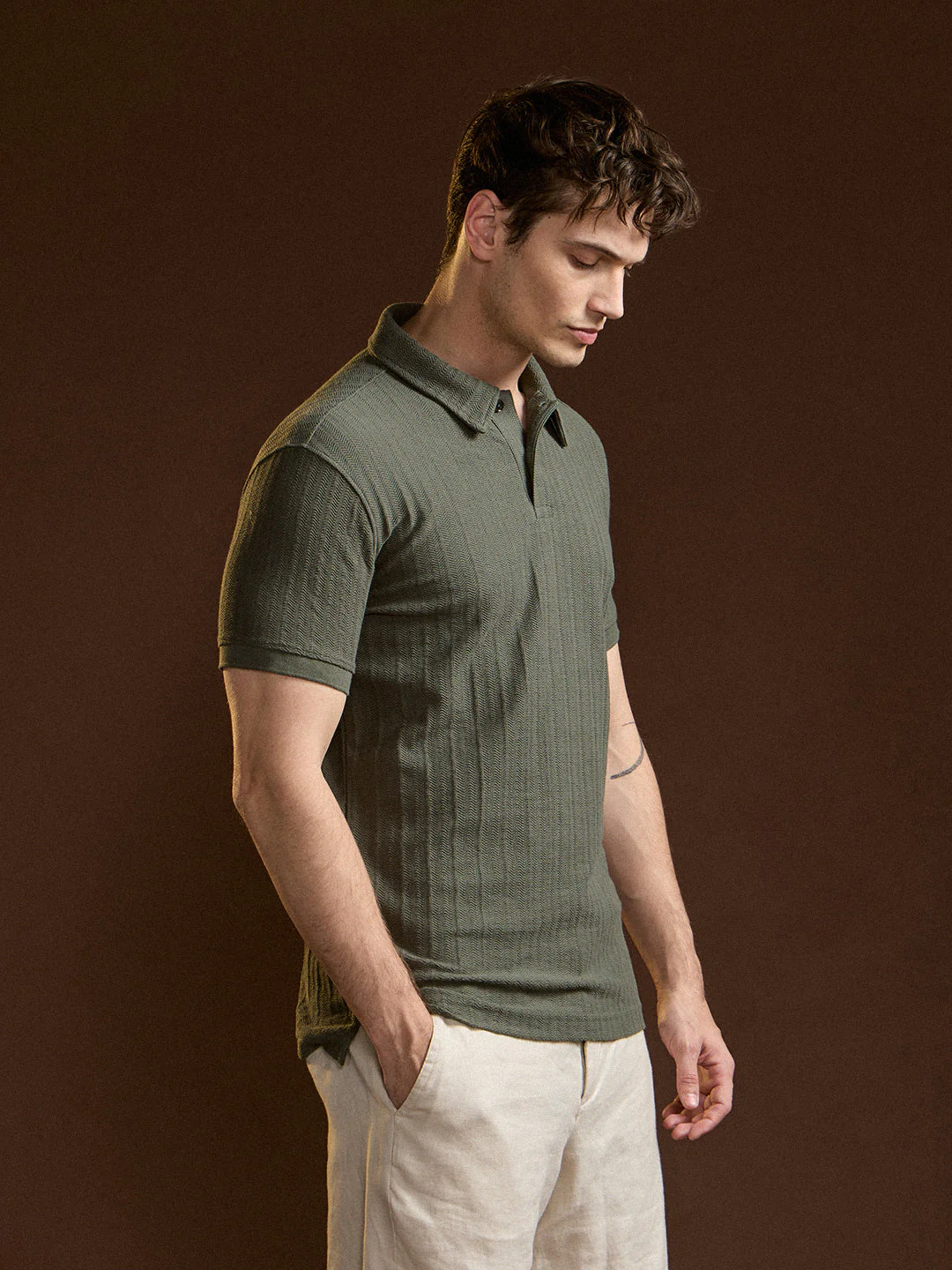 Men Olive Textured Regular Fit Polo - Image 3