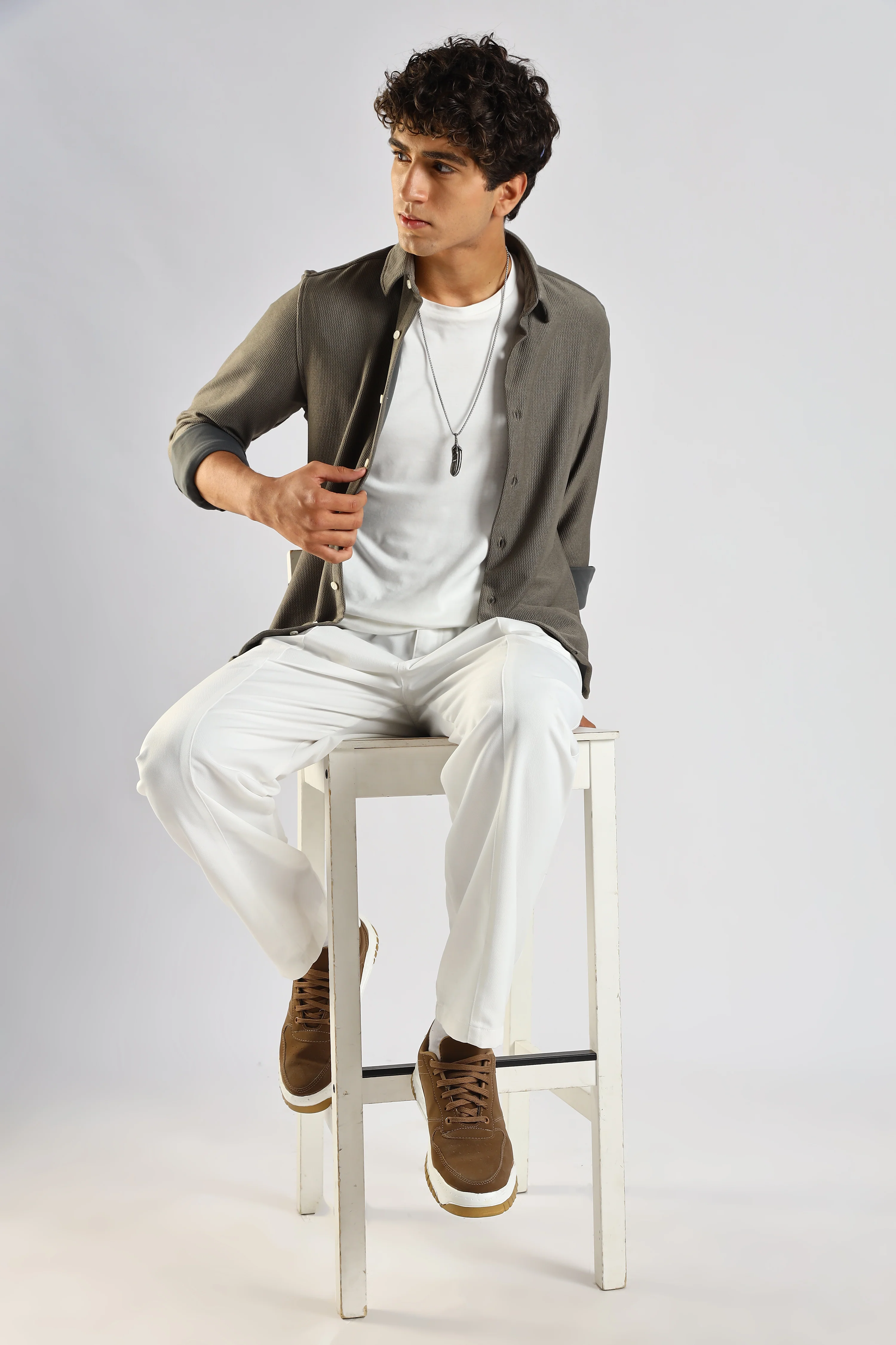 Men Olive Textured Spread Collar Shirt - Image 10