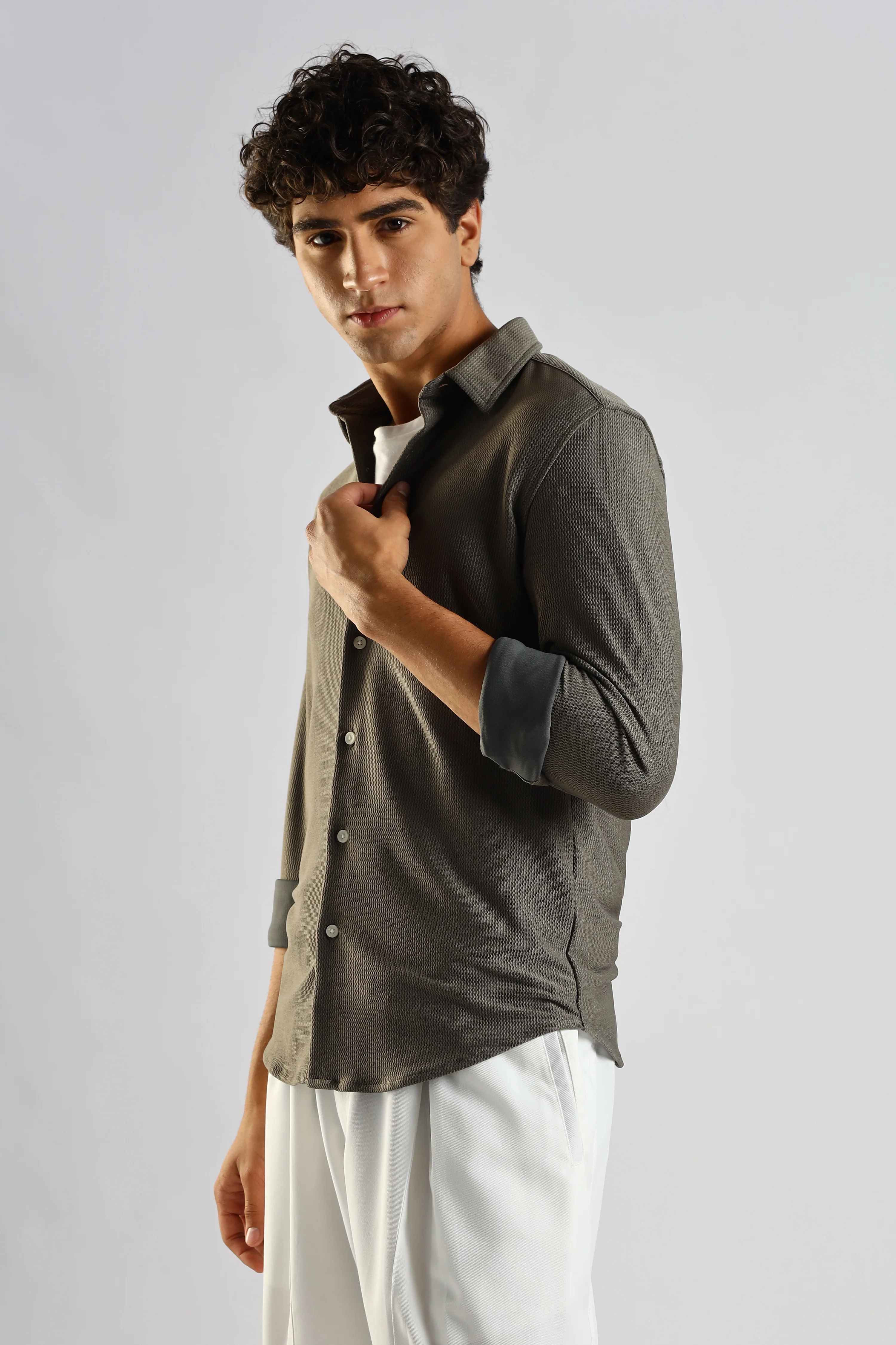 Men Olive Textured Spread Collar Shirt - Image 4