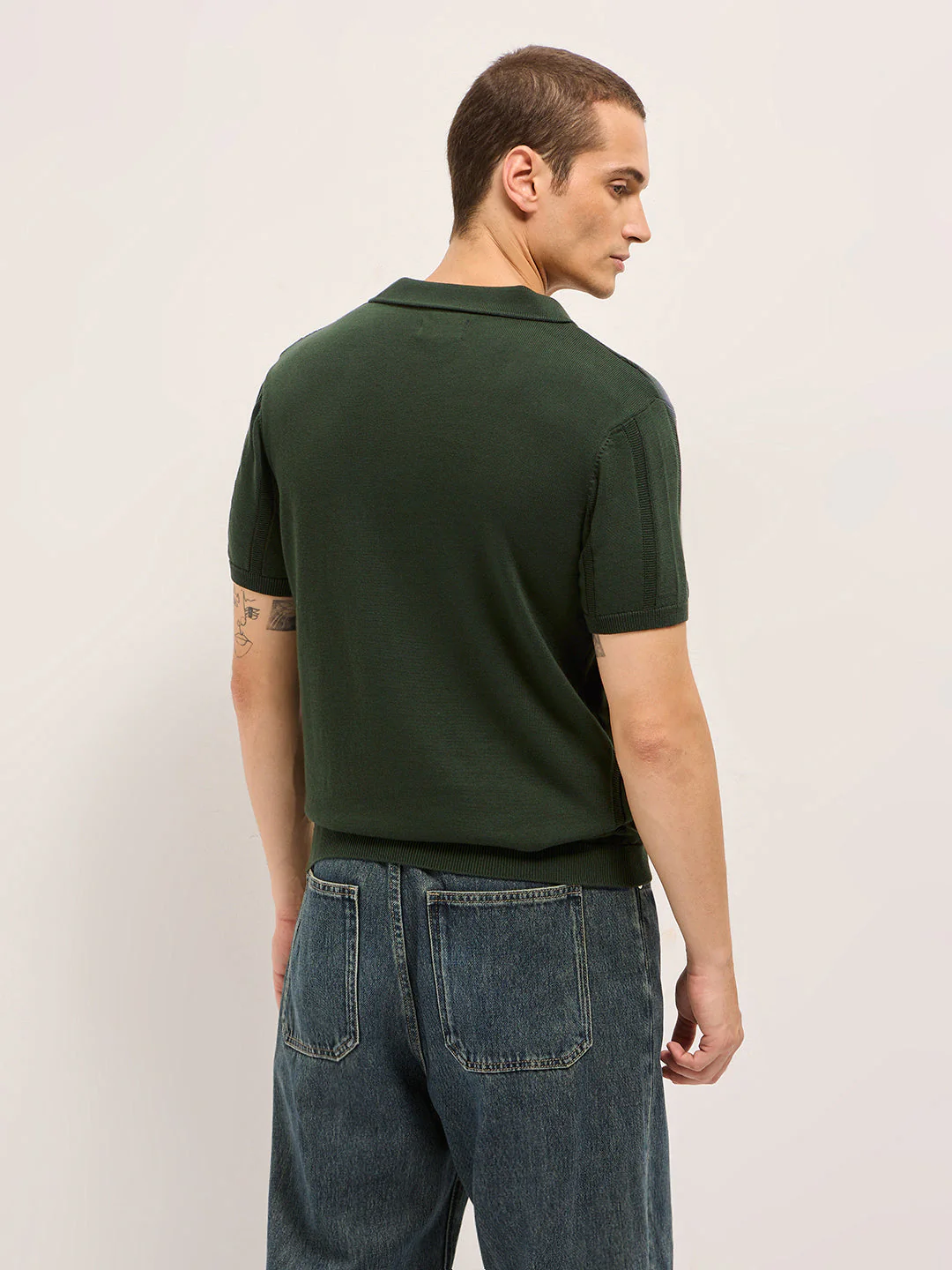 Men Olive Textured vertical knit stripes Slim Fit Polo - Image 2
