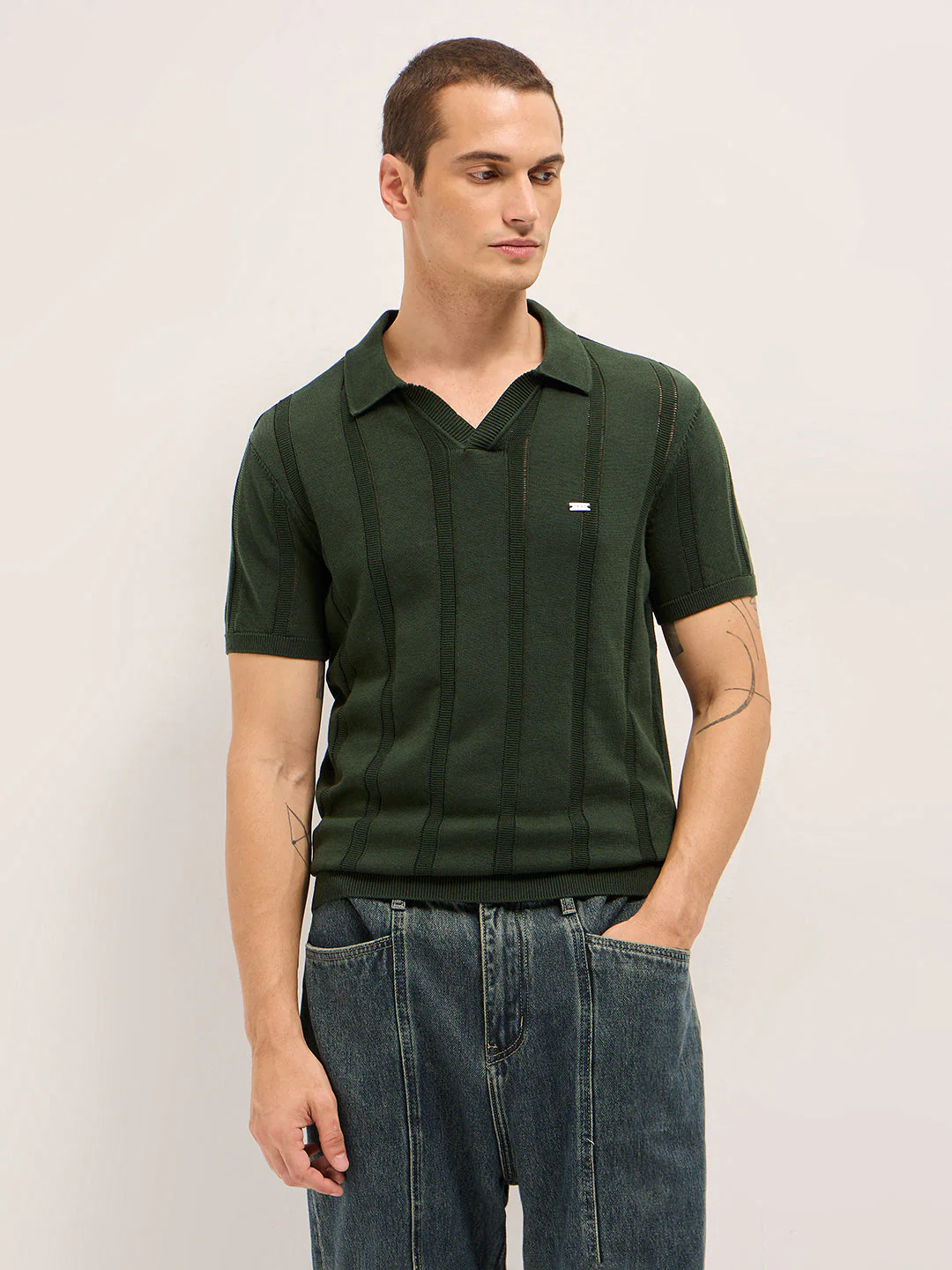 Men Olive Textured vertical knit stripes Slim Fit Polo - Image 6