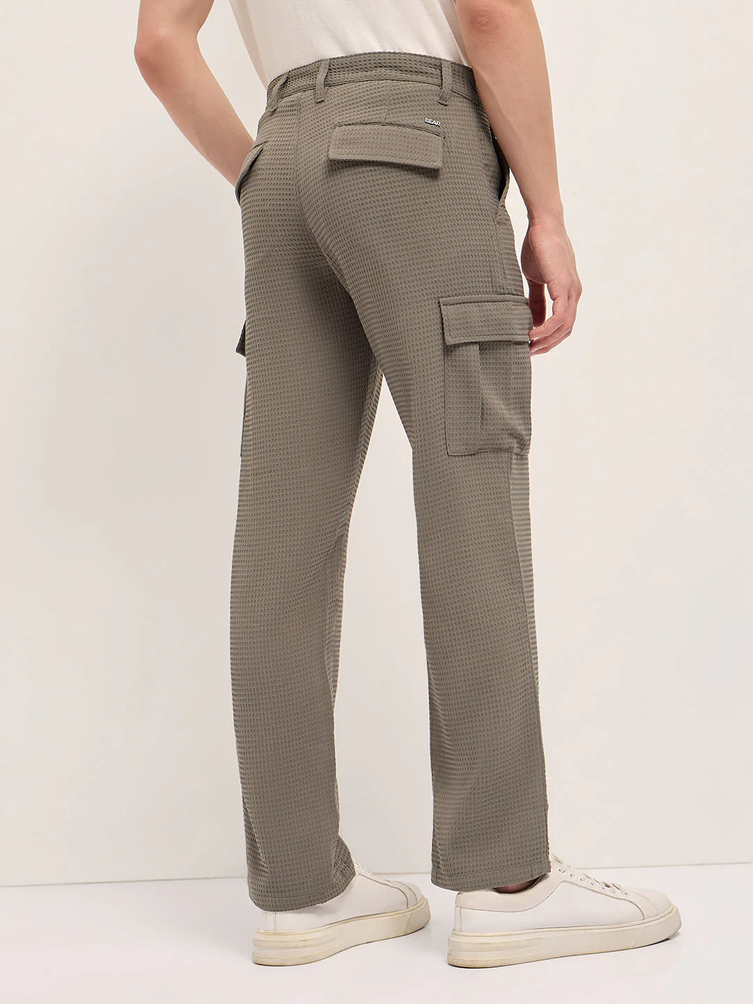 Men Olive Textured Waffle Weave Straight Fit Cargo Pants - Image 2